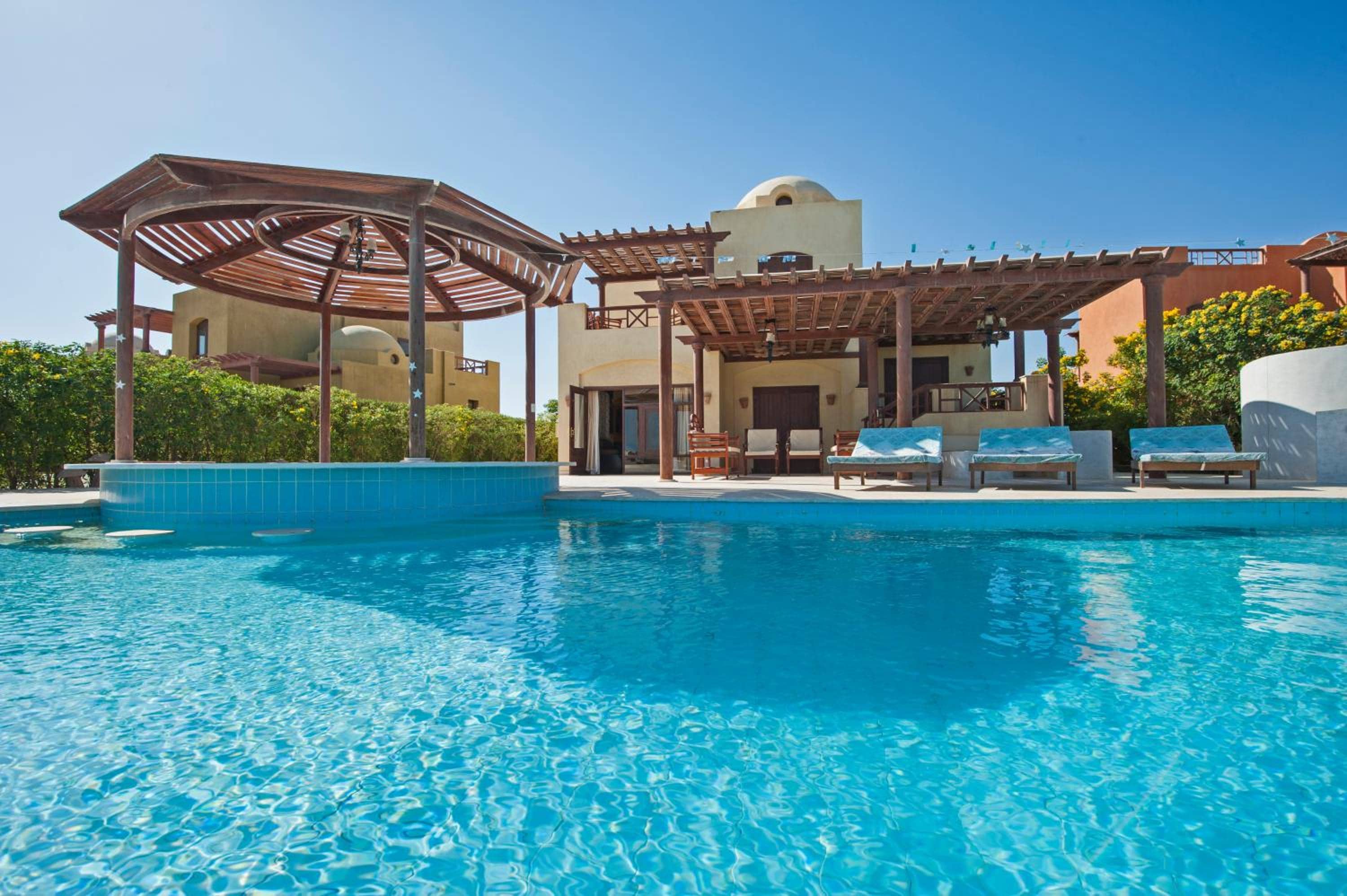 Rent El Gouna Lagoon Villa HEATED Private Pool BBQ — 3