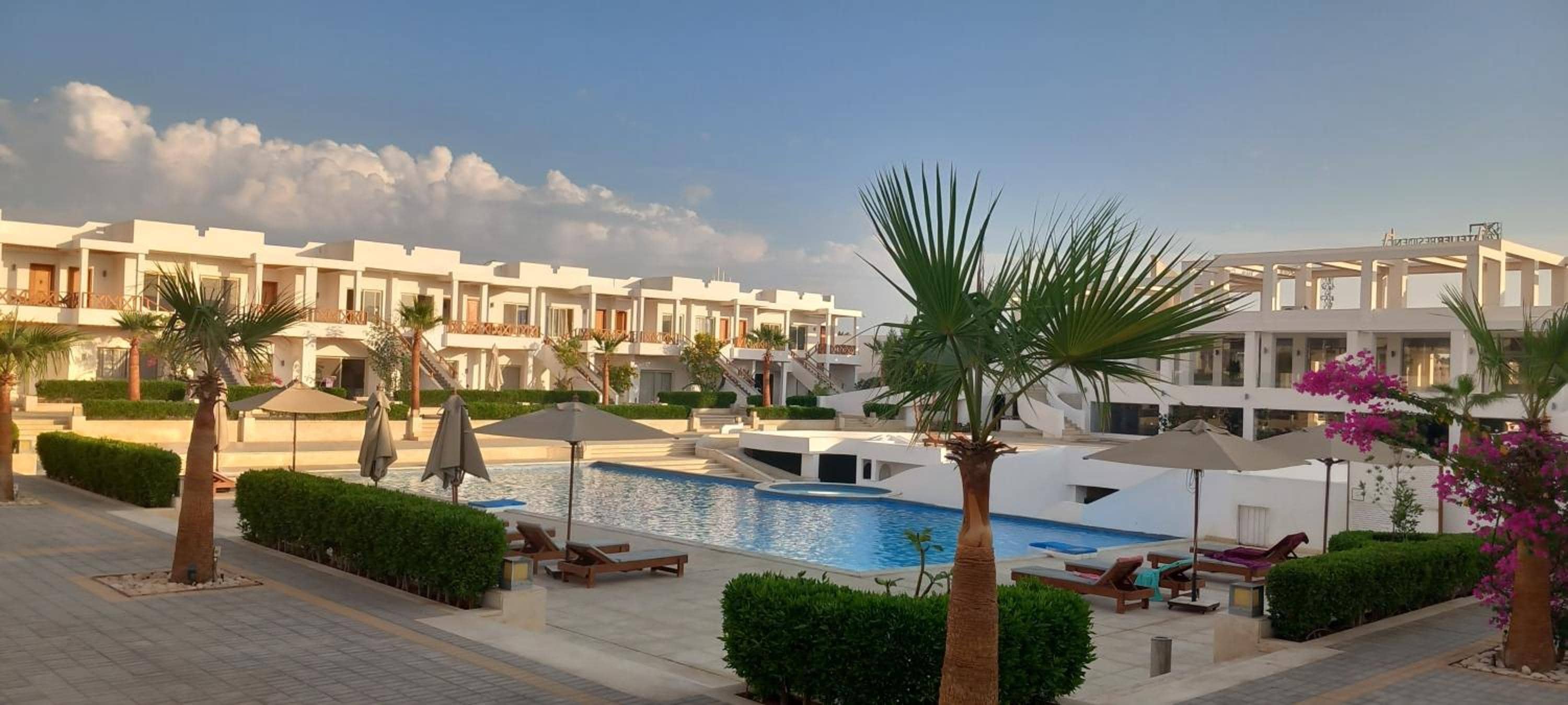 A Residence - Superior One Bedroom Aparthotel — 2