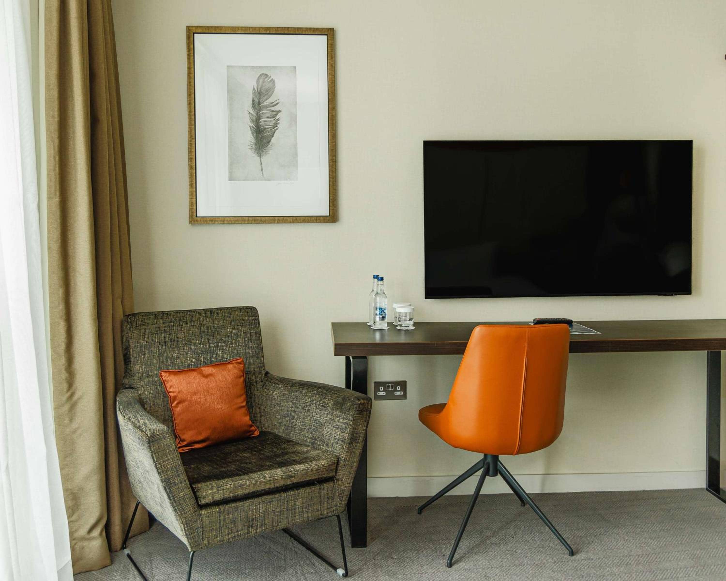 DoubleTree By Hilton London Excel — 5