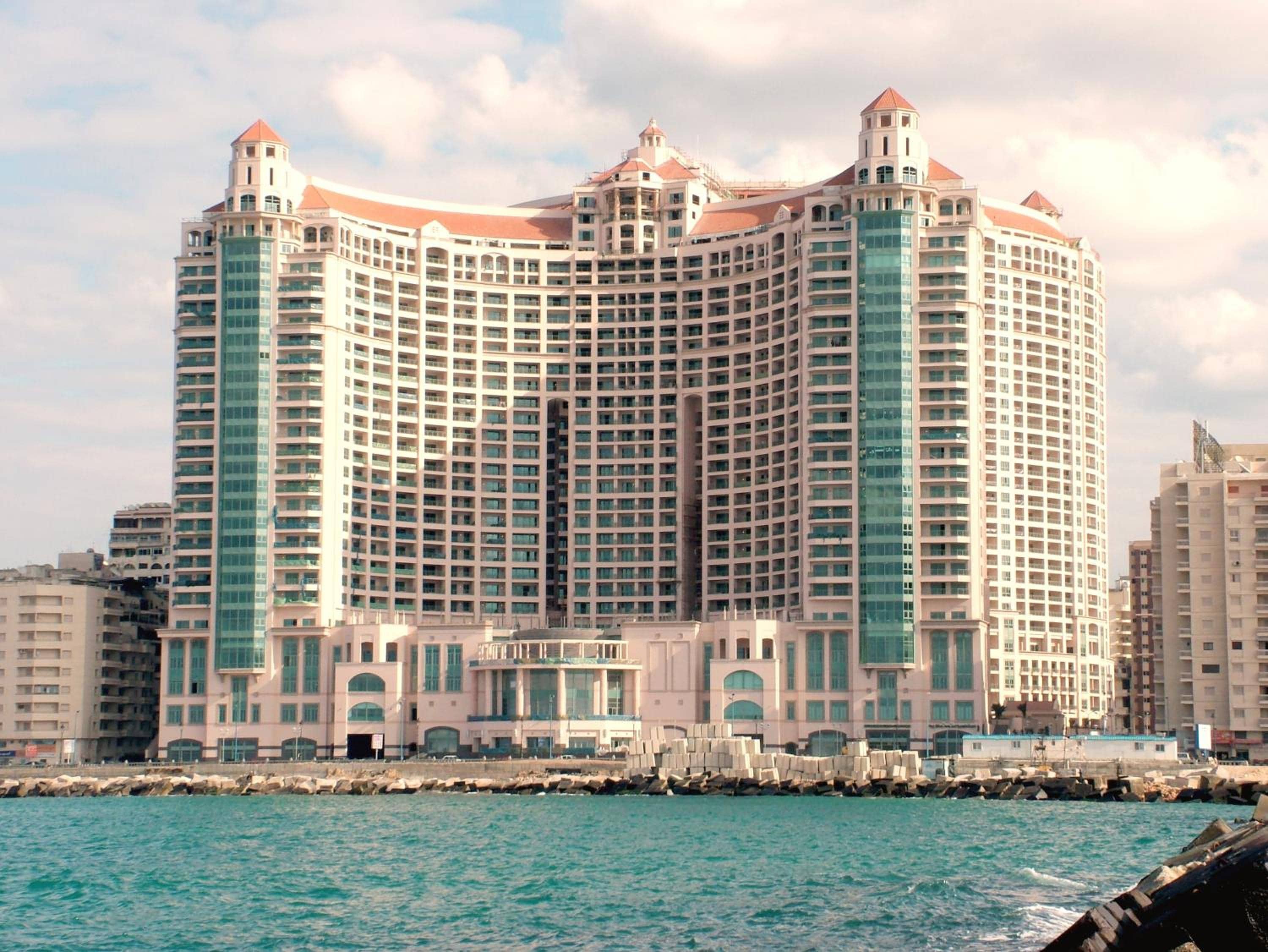 San Stefano Plaza — 4