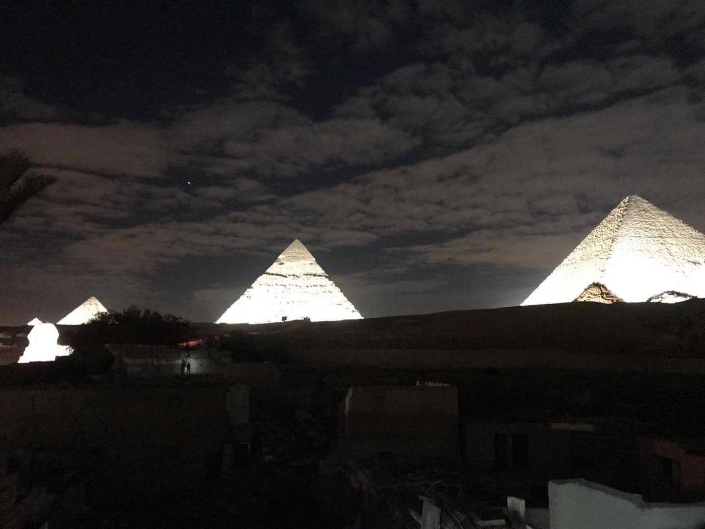Pyramids Lounge Guest House