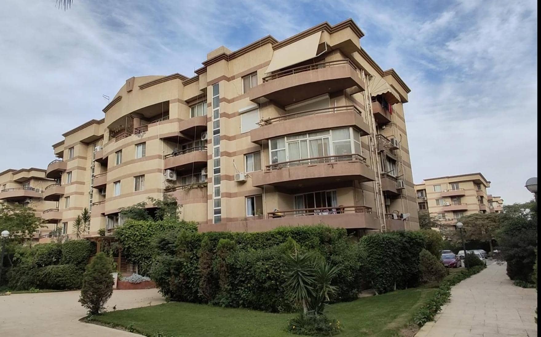 Luxury Furnished Flat in Rehab New Cairo