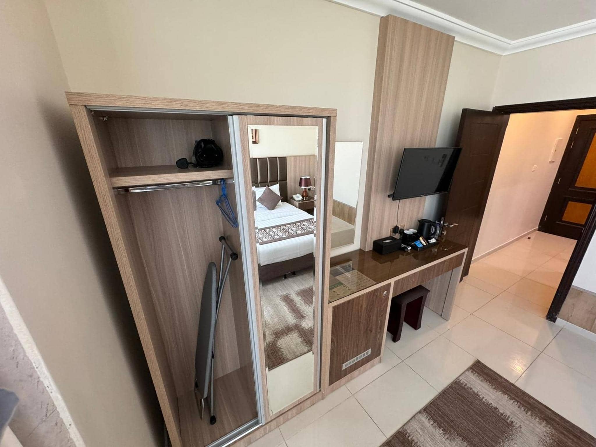 PRIMOTEL Suites As Salamah — 5