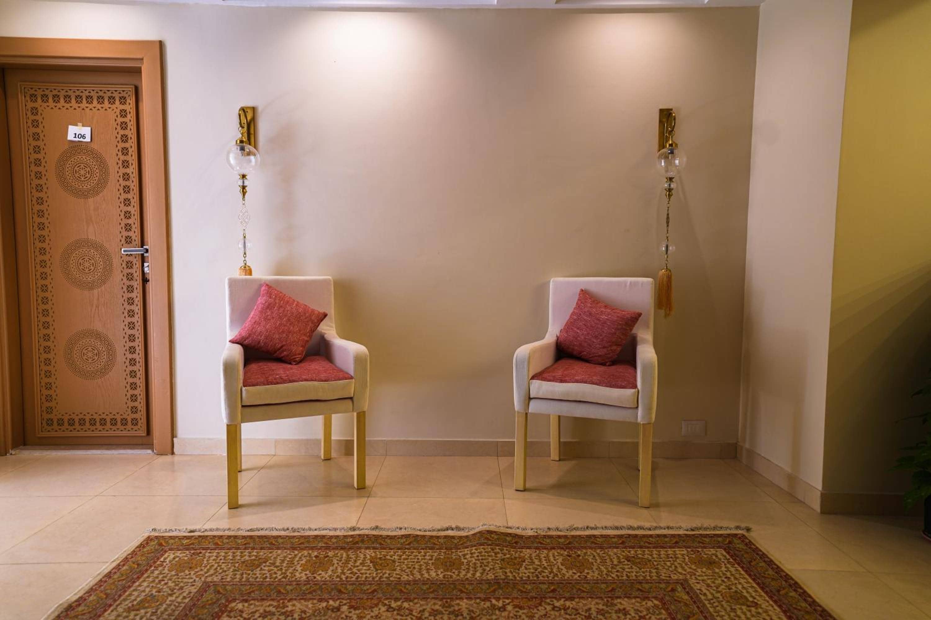DouDou Pyramids View Hotel — 2