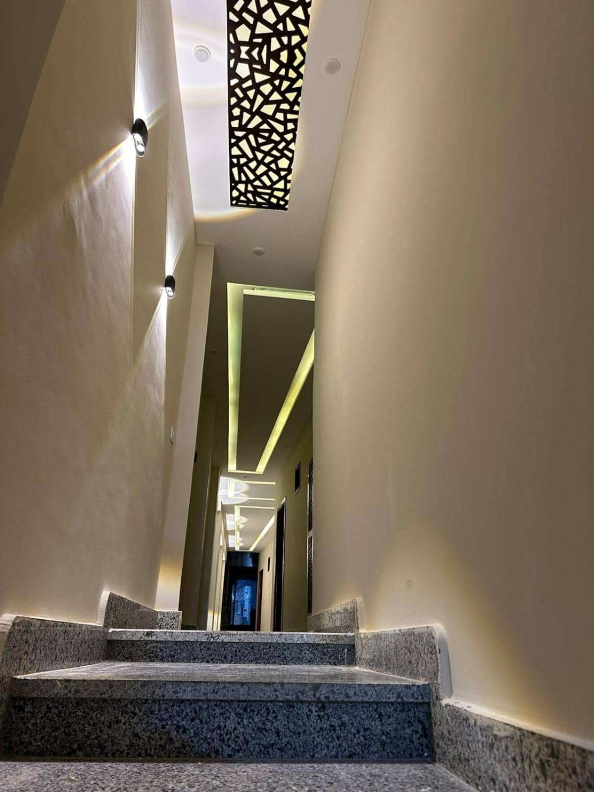 King House — 3