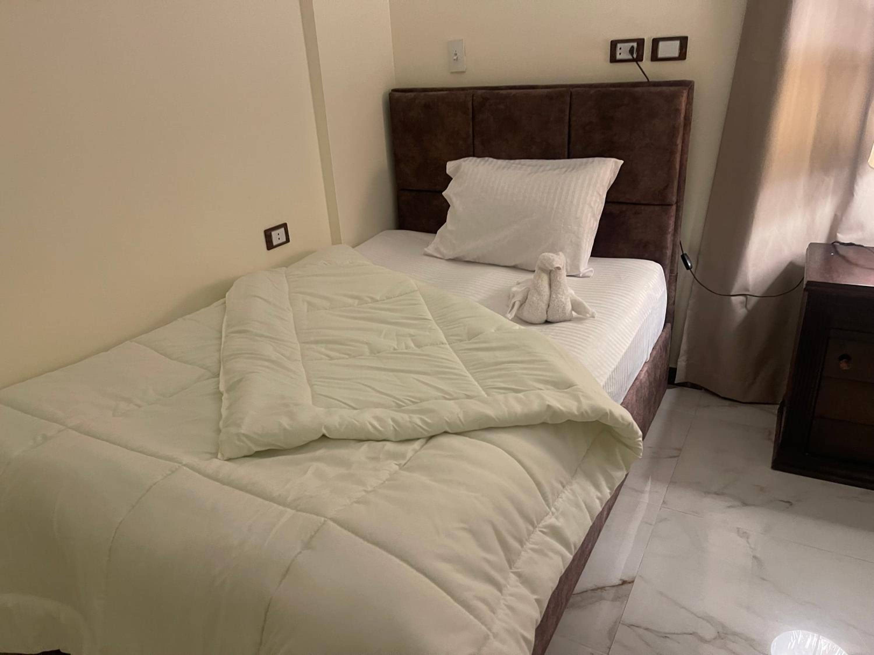 Royal apartment in private villa New Cairo in villa 255 Panafsig 11 — 4