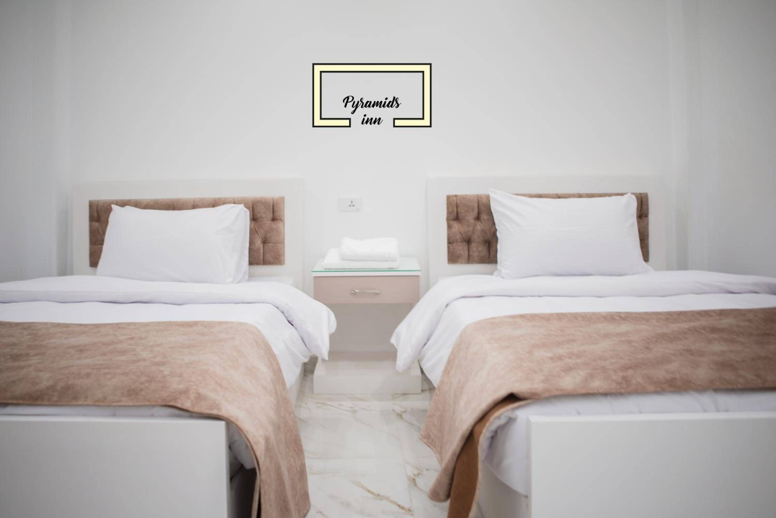 Egyptus Pyramids Inn — 2