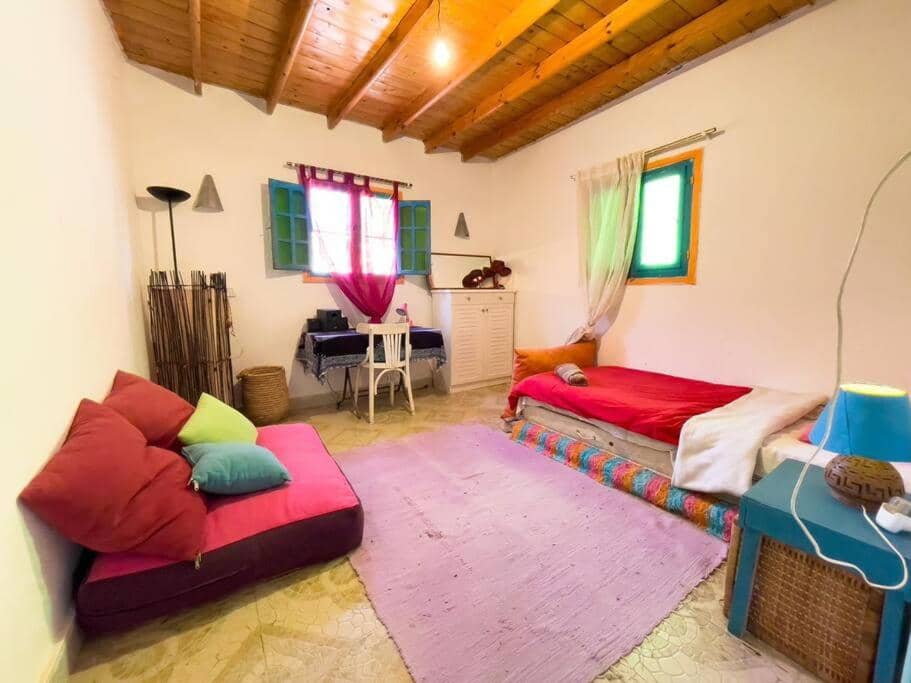 House with a huge garden in quite area — 2