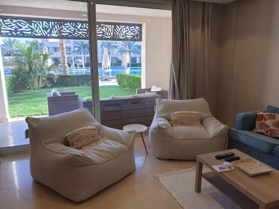 Mangroovy - 2BR Prodigious Ground Pool & Sea view