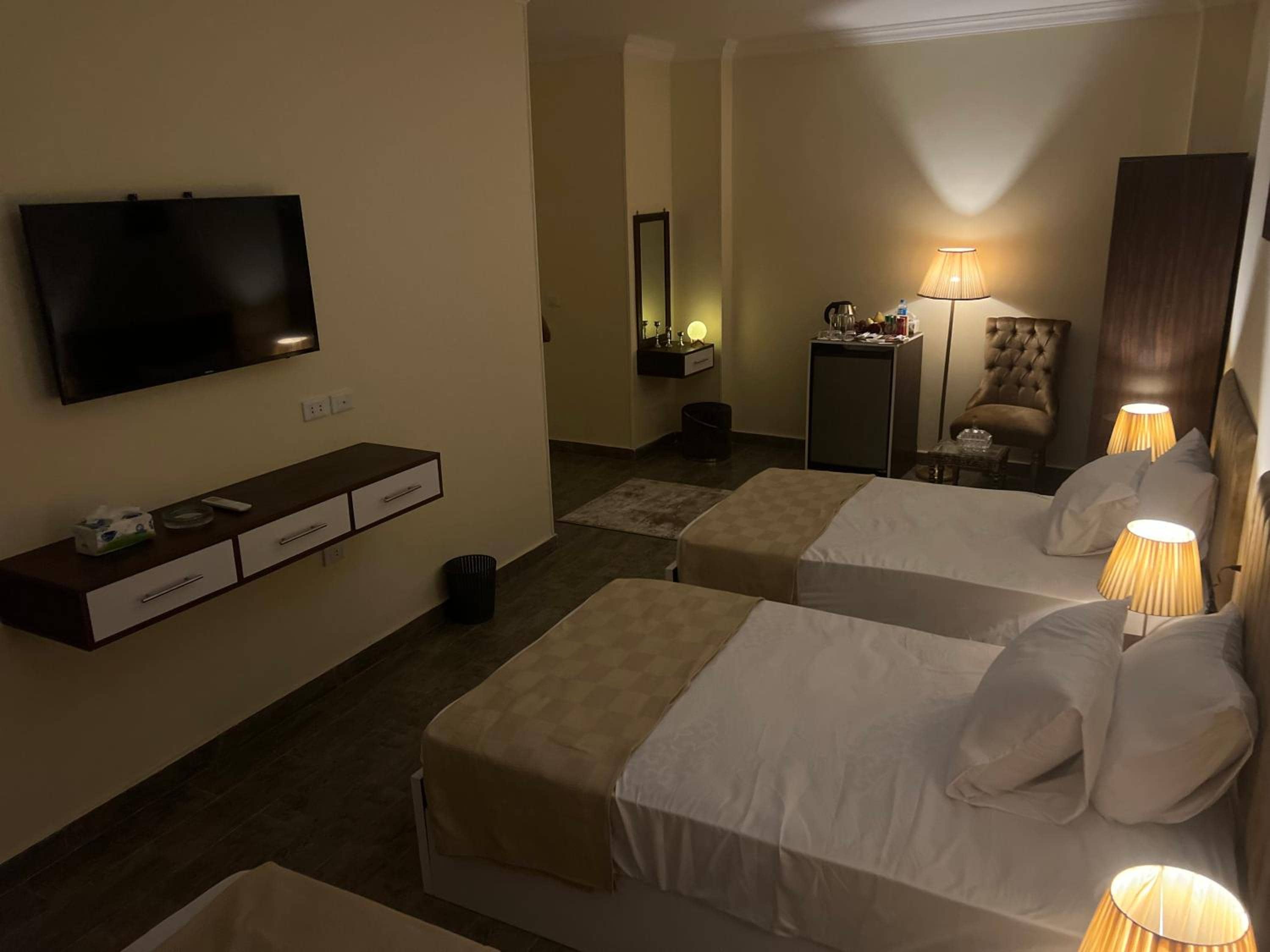 Pyramids moon view hotel — 3