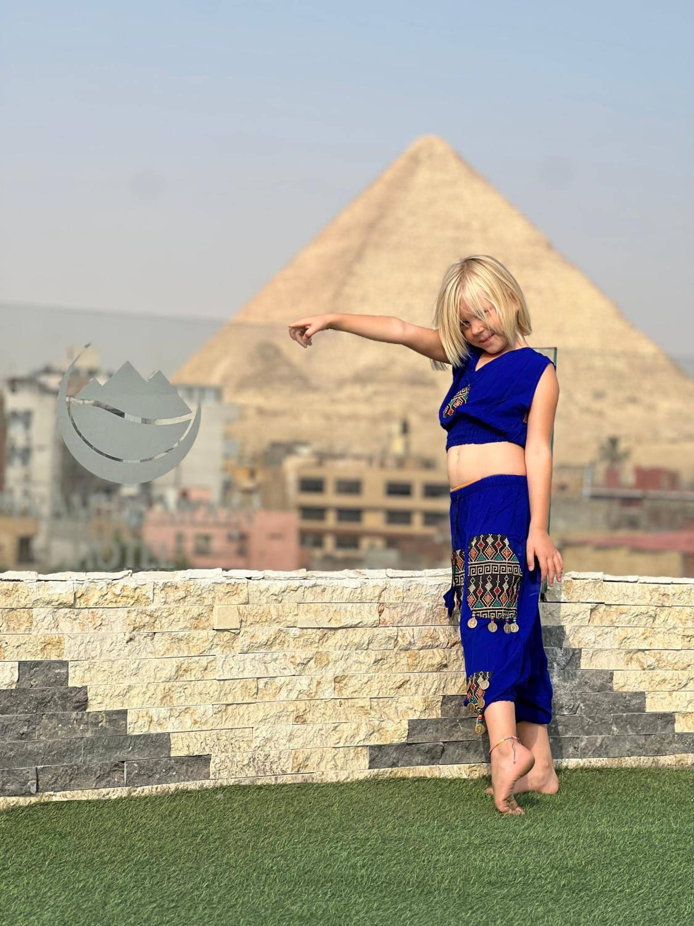 Pyramids moon view hotel — 4
