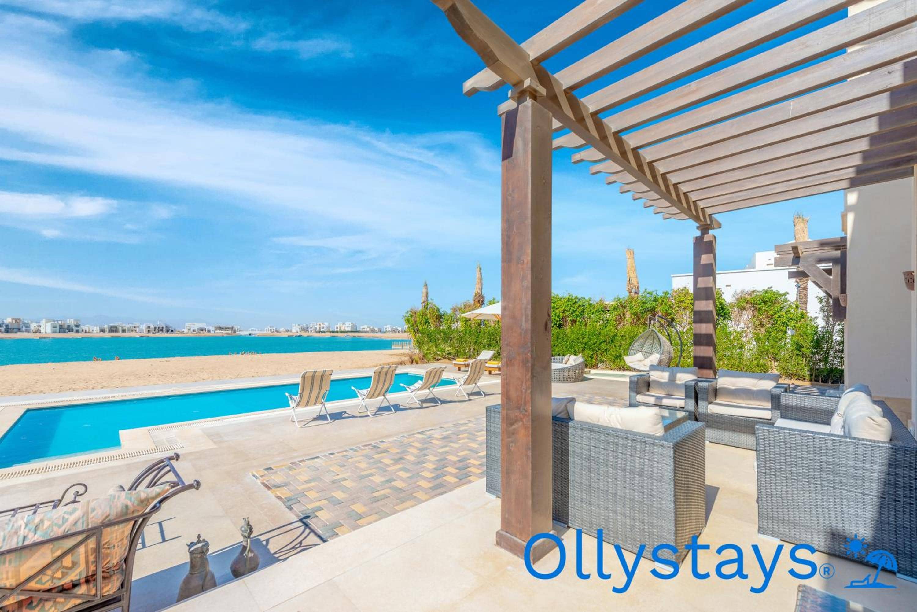Ollystays Luxury 4BR, Heated Pool Villa, Ancient Sands! Kite Surfing Haven — 2