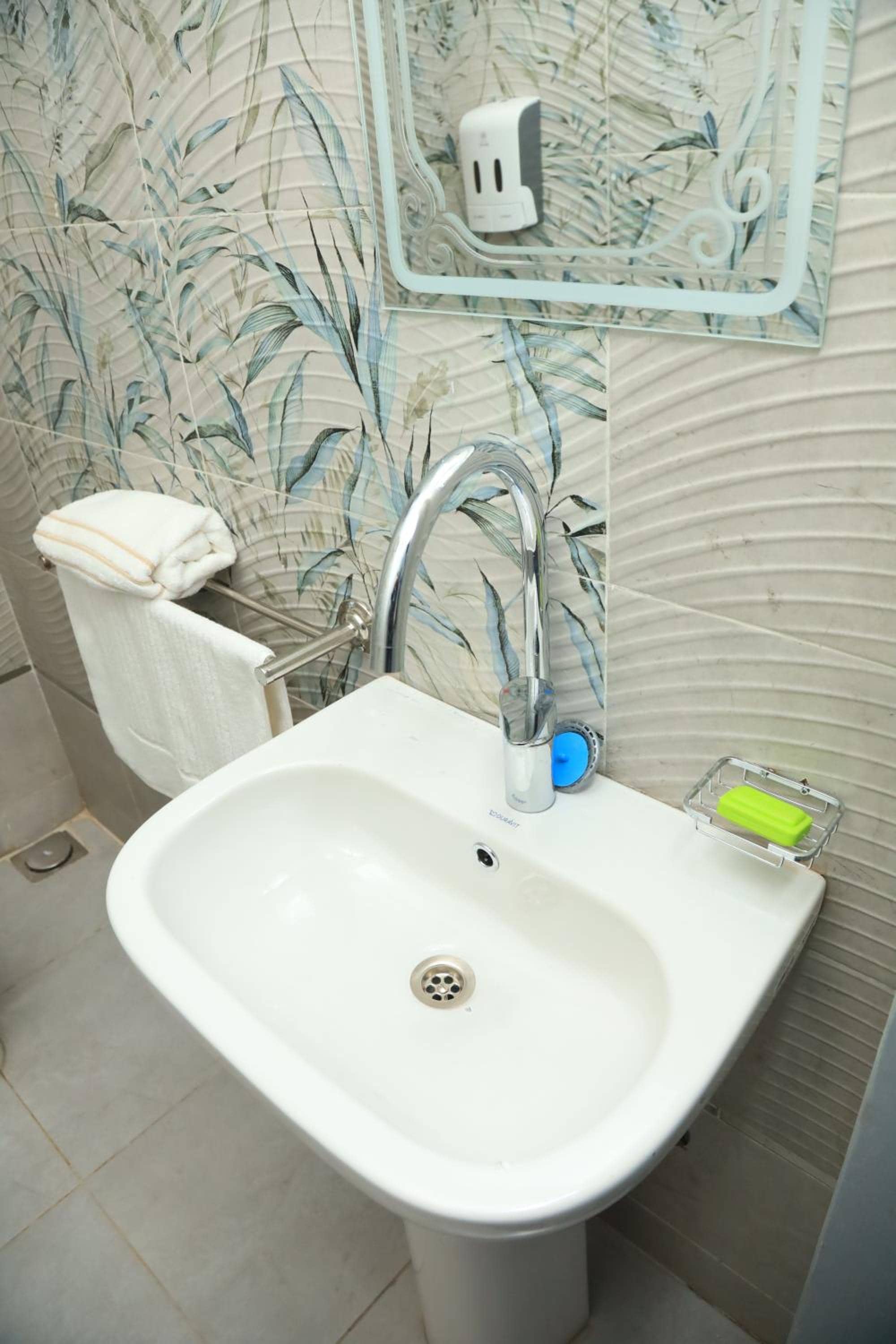 Crystala guest house — 5