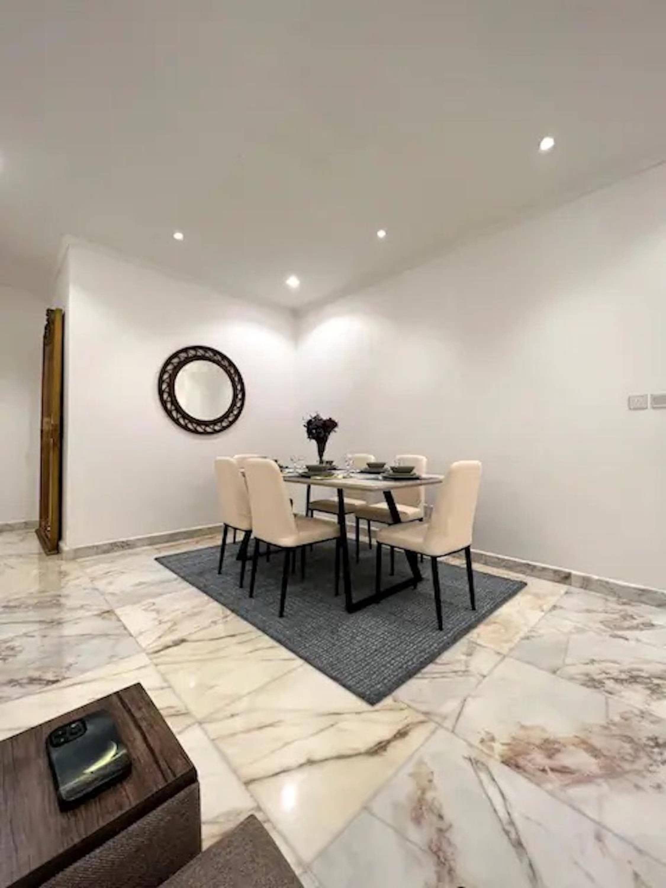 Luxurious Apartment — 4