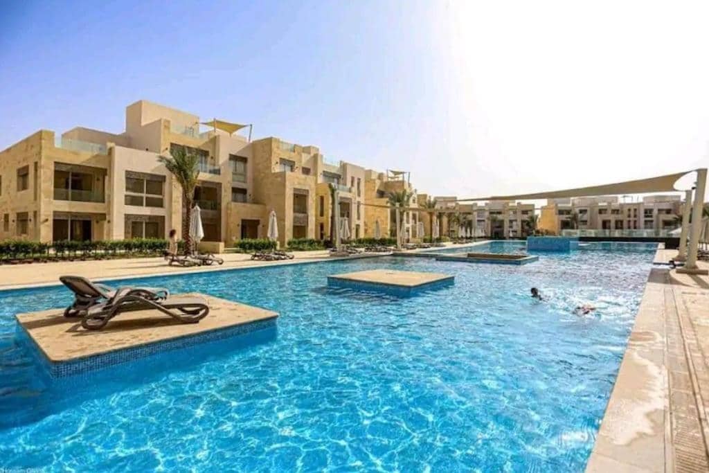 Mangroovy Residence Apartment