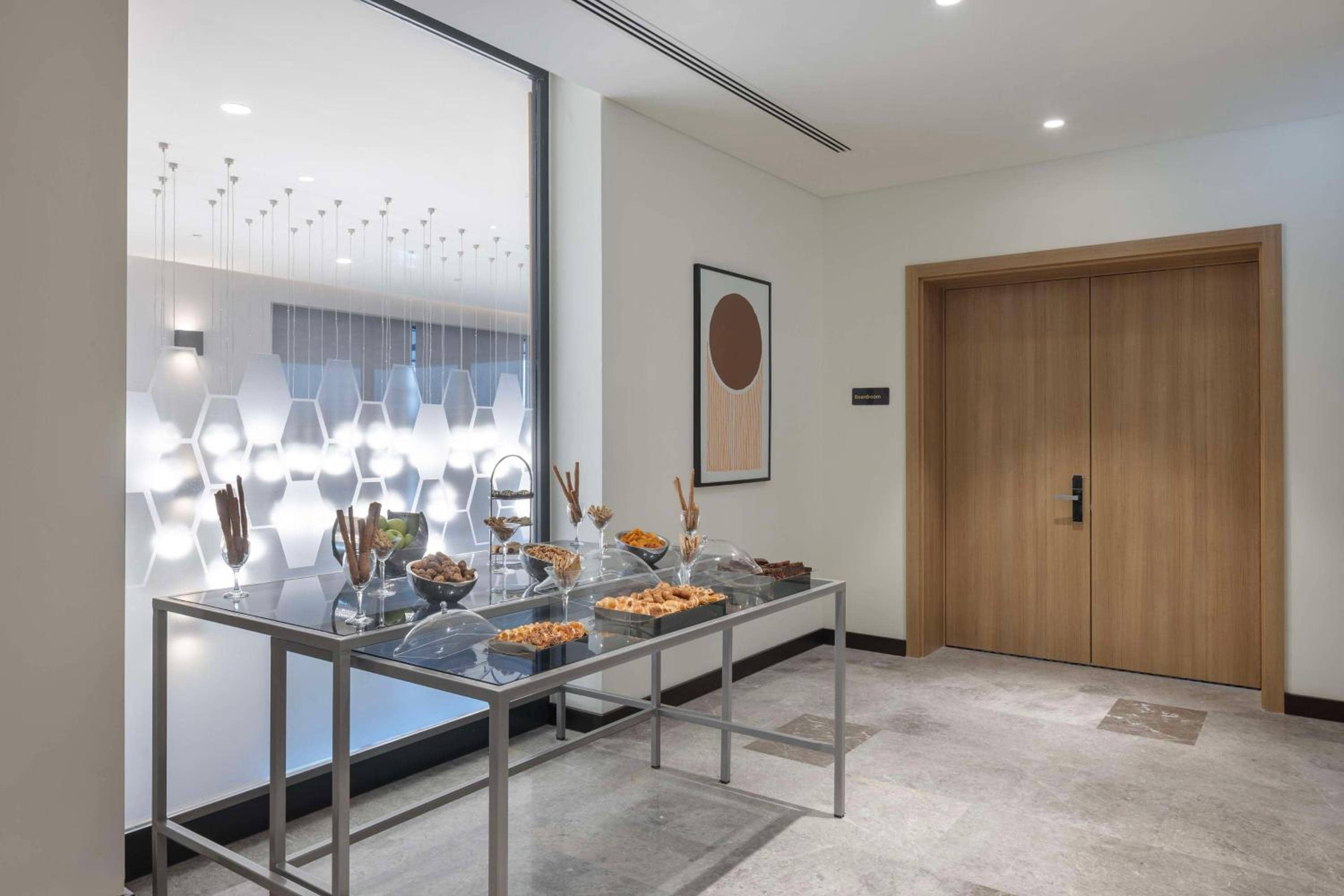 Hampton by Hilton Antalya Airport — 2