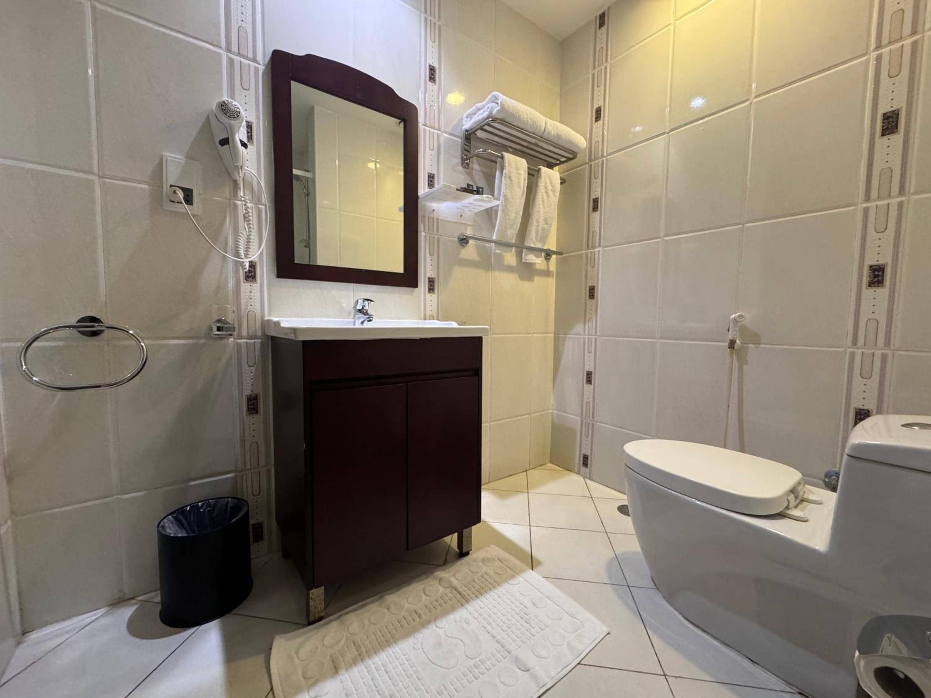 Al Rayyan Makiya Towers Hotel — 2