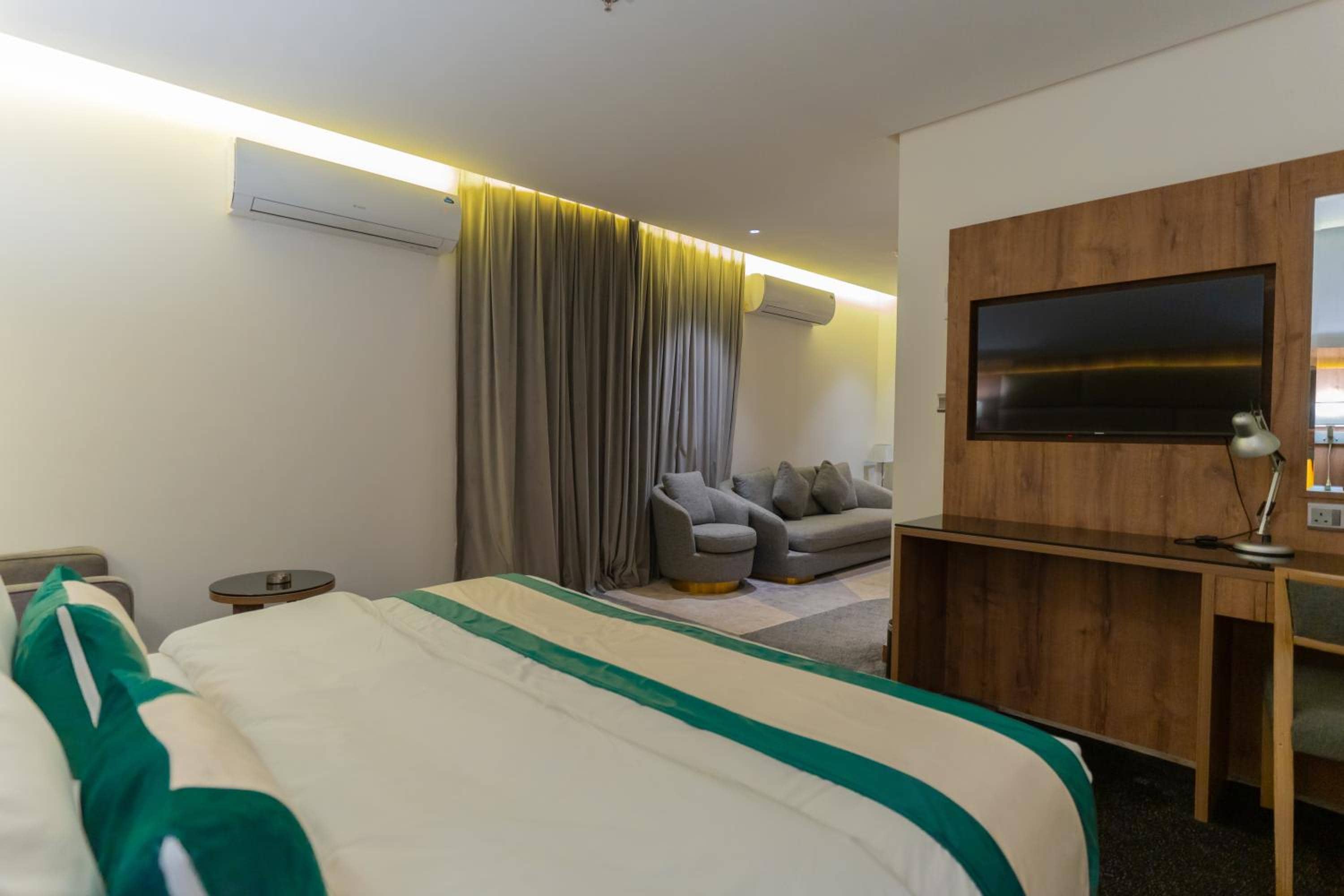 Rasia Hotel Jeddah — 4