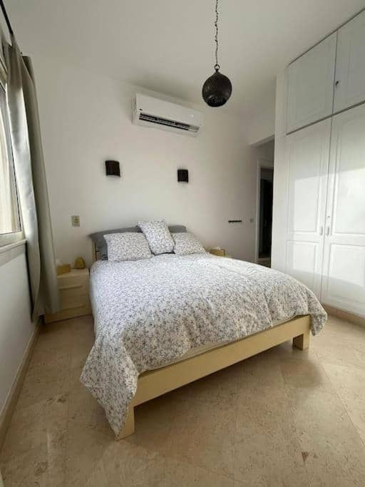 Wonderful apartment with prime location & pool — 3