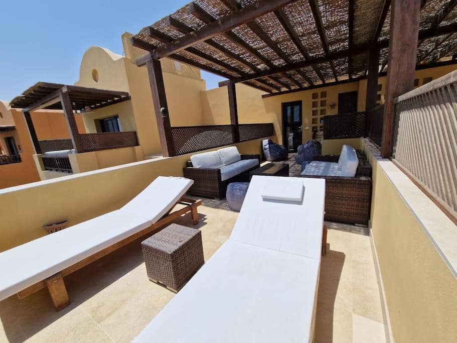 Wonderful apartment with prime location & pool — 5