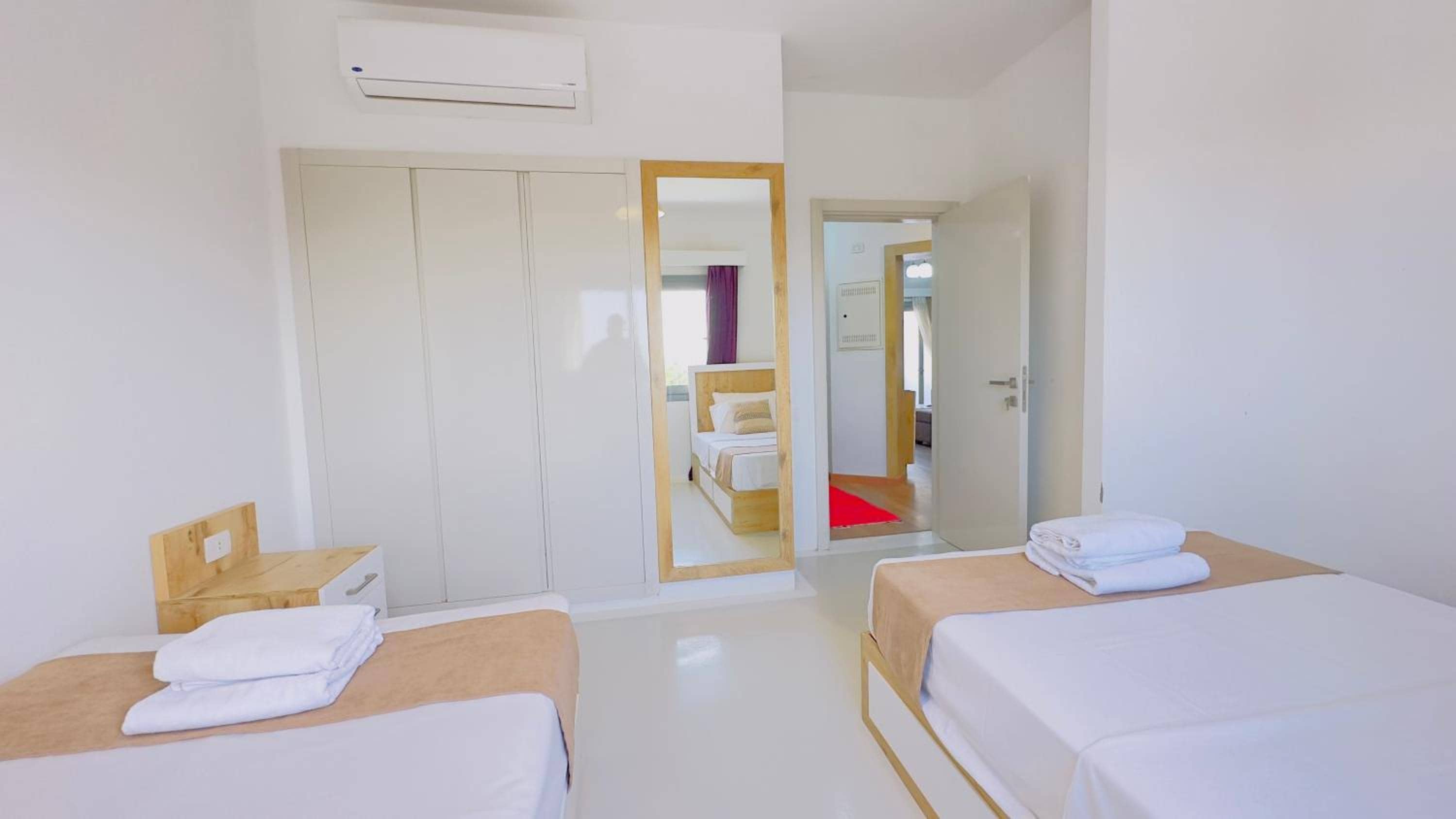 Luxury 3 bedroom in swan lake — 4