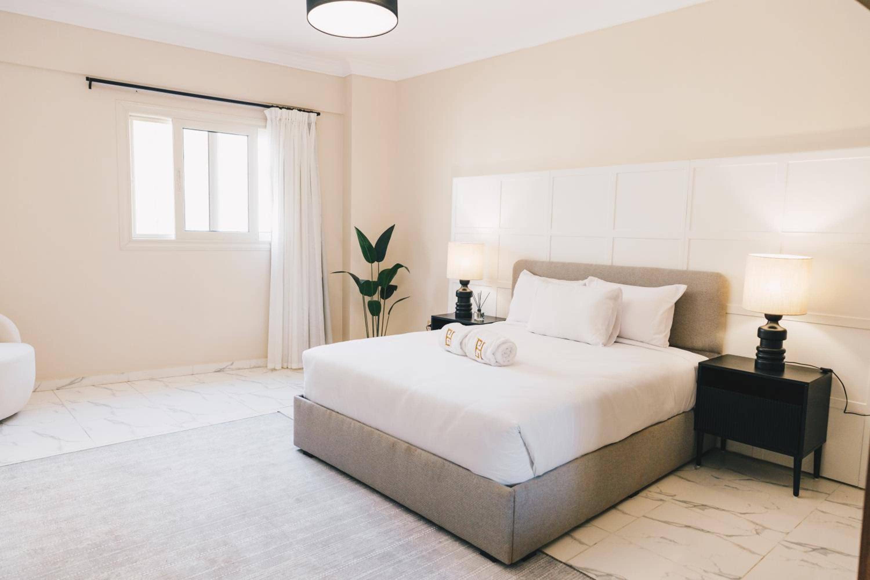 VIDA by Elegant Hospitality - near malls — 3
