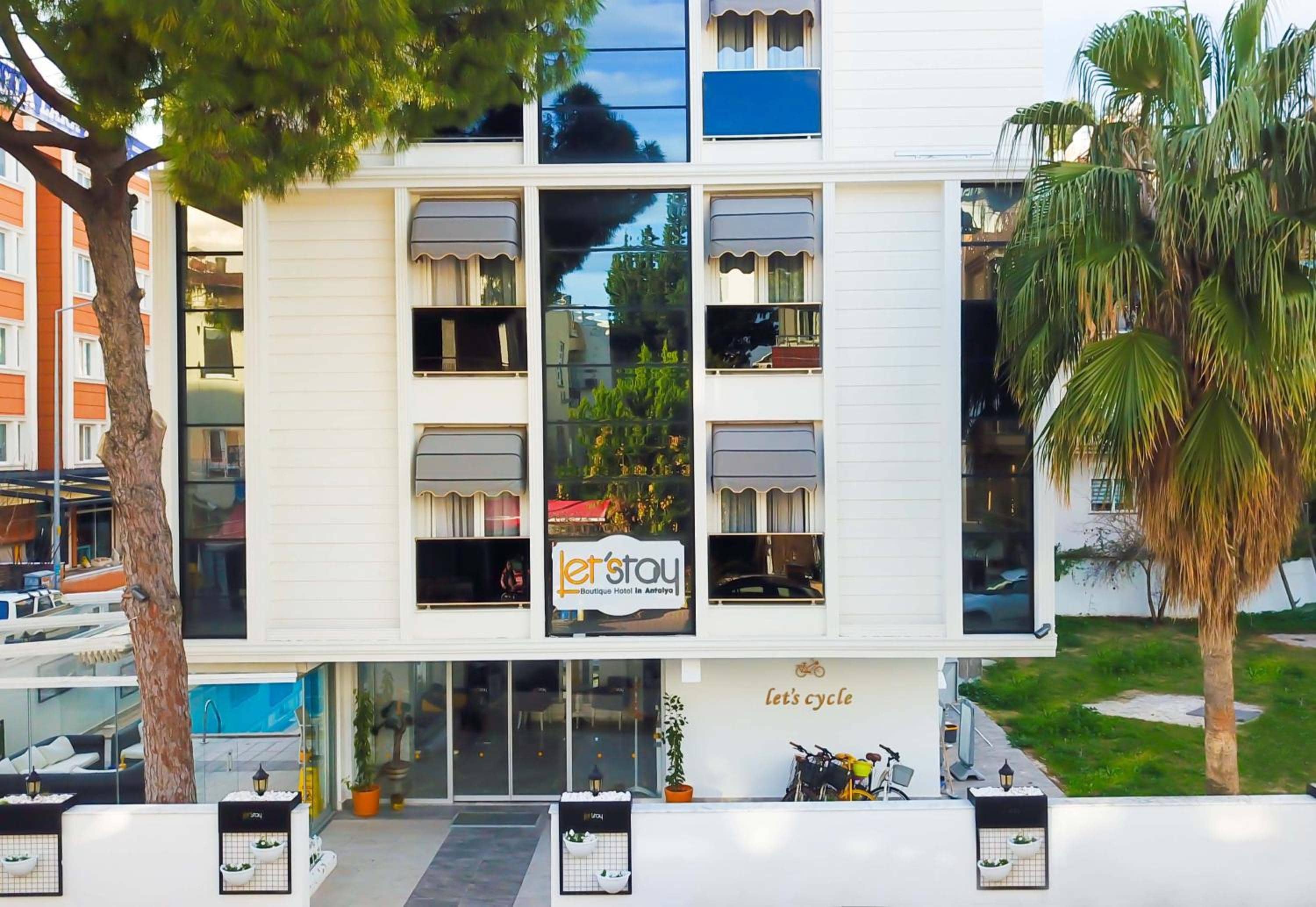 Letstay Hotel - Adults Only