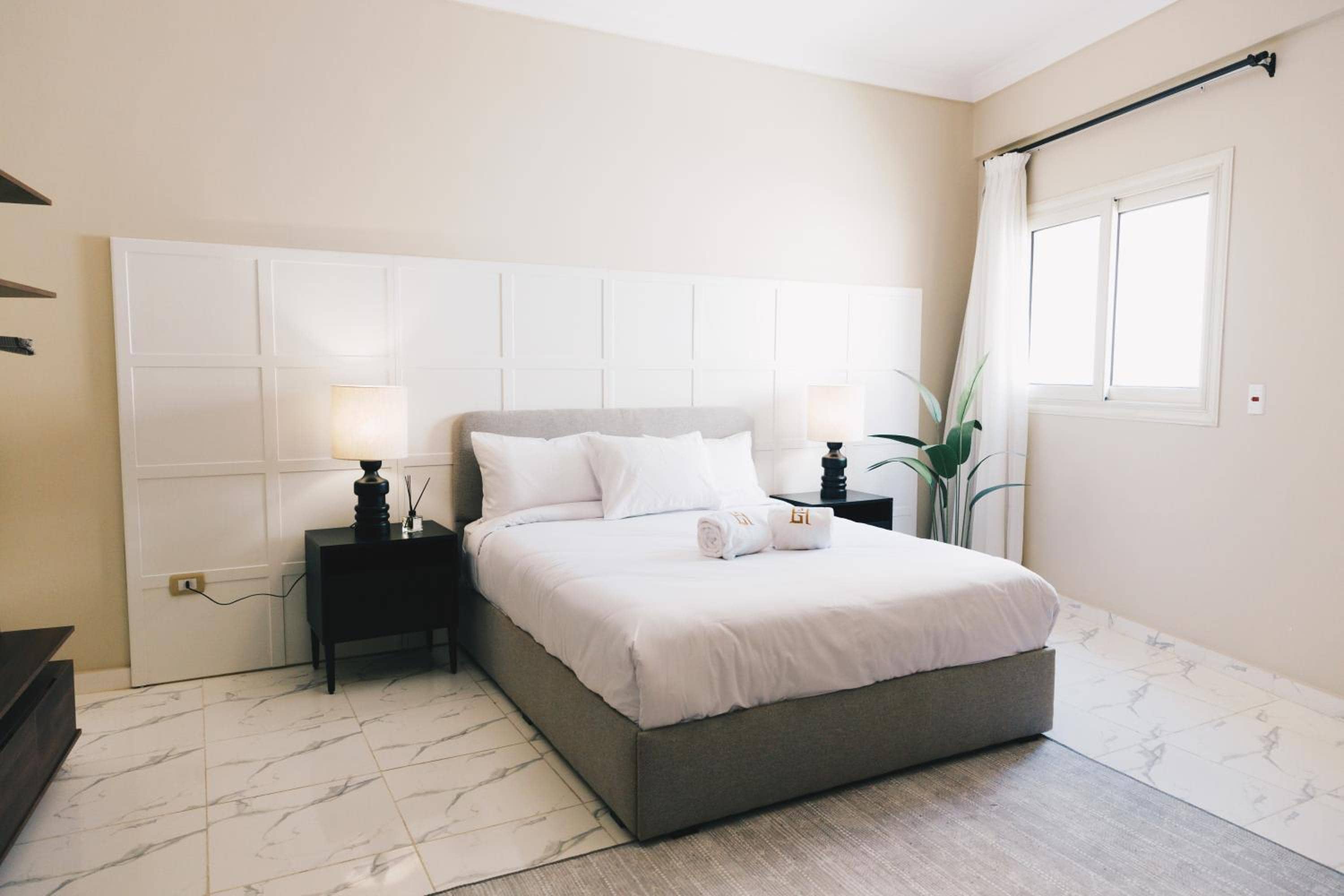 VIDA by Elegant Hospitality - near malls — 5