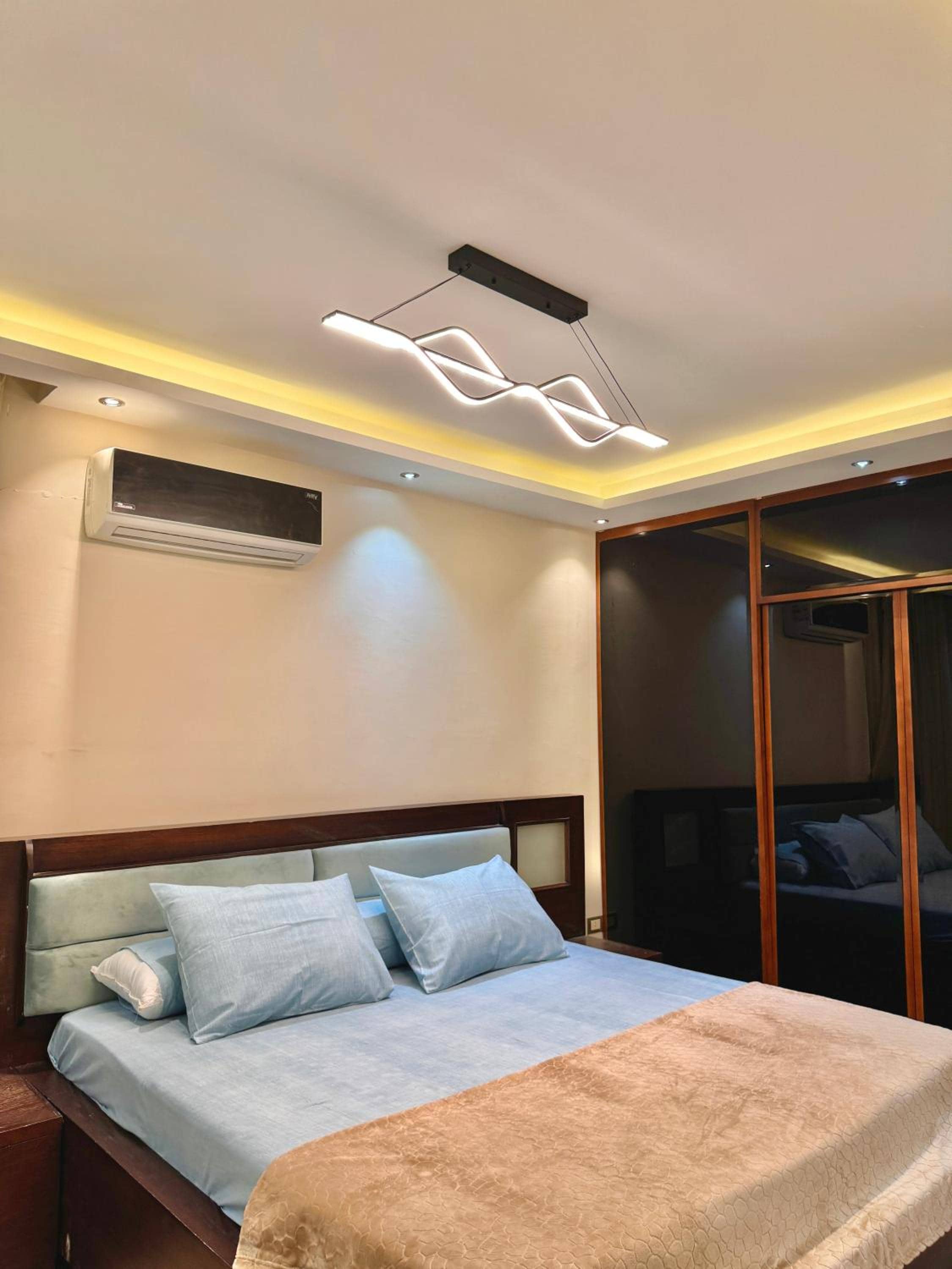 Royal Stay — 3