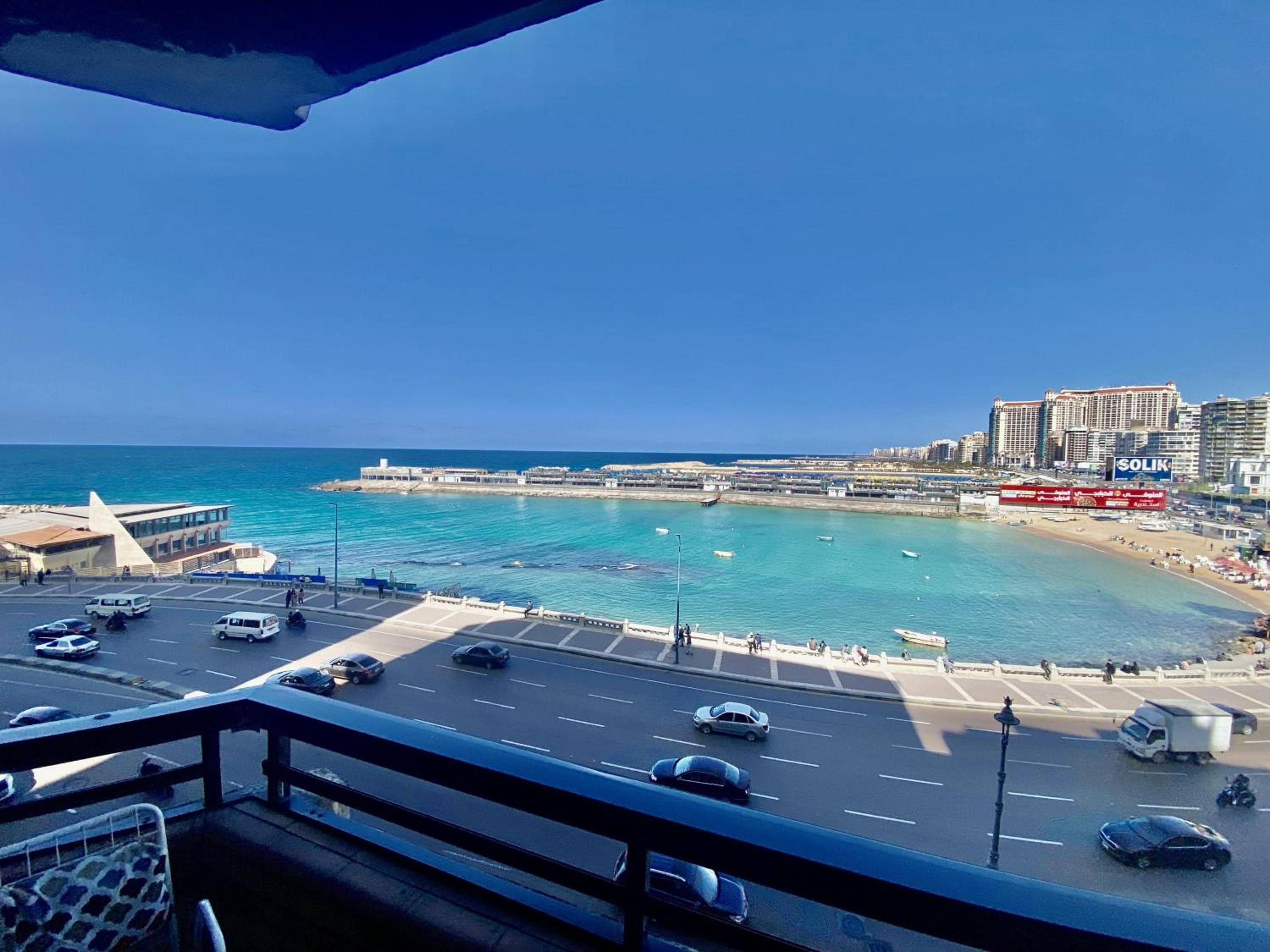 ALEX HOMES - Gleem Cozy Apartments Direct sea view — 3