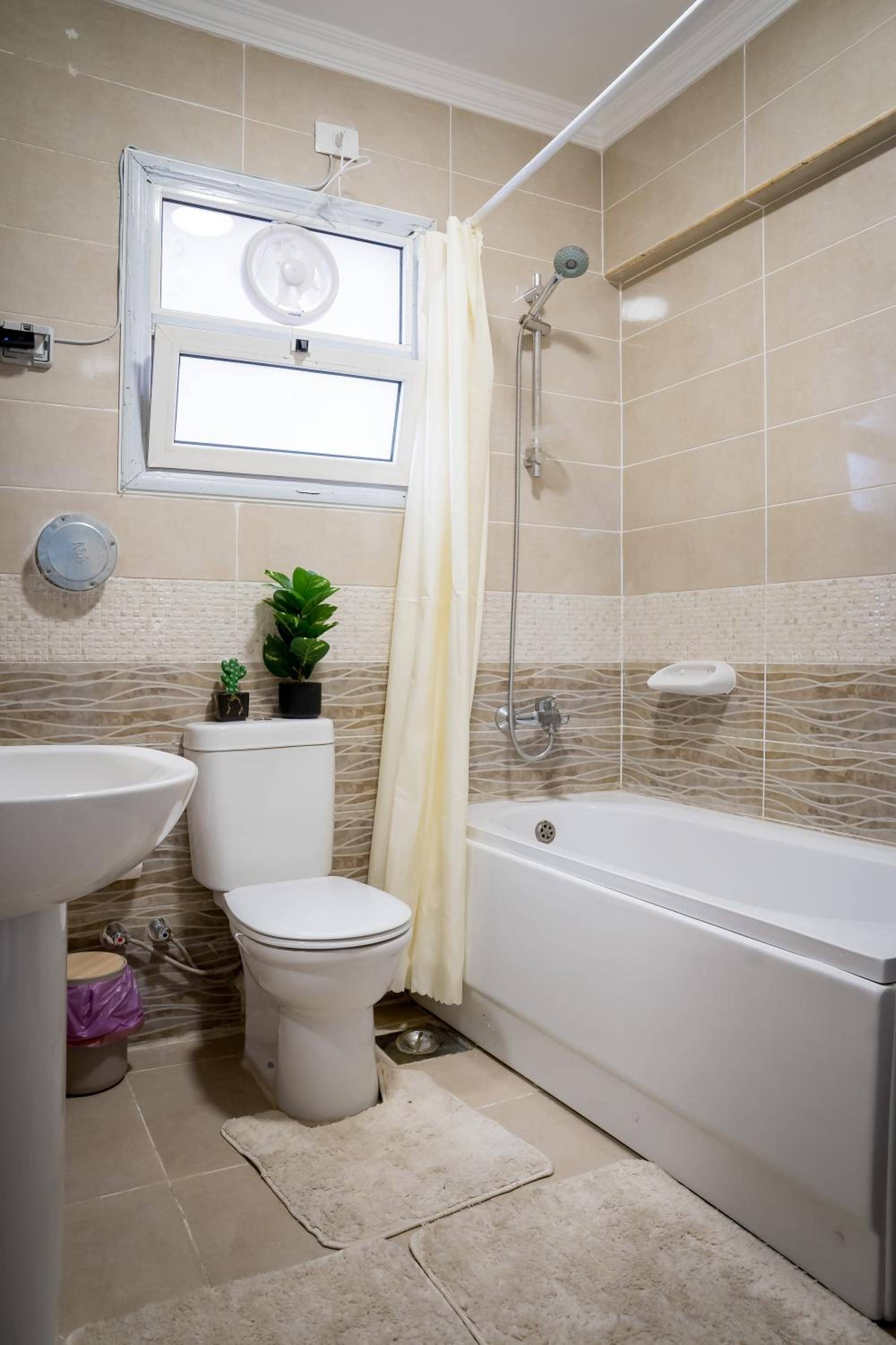 Sky High Harmony in Rehab - Peaceful Elegant apt — 2