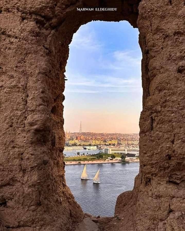 Salah El Din Restaurant on the Nile Corniche — 4