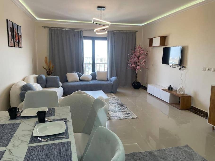 Unique duplex hotel apartment pool view — 4