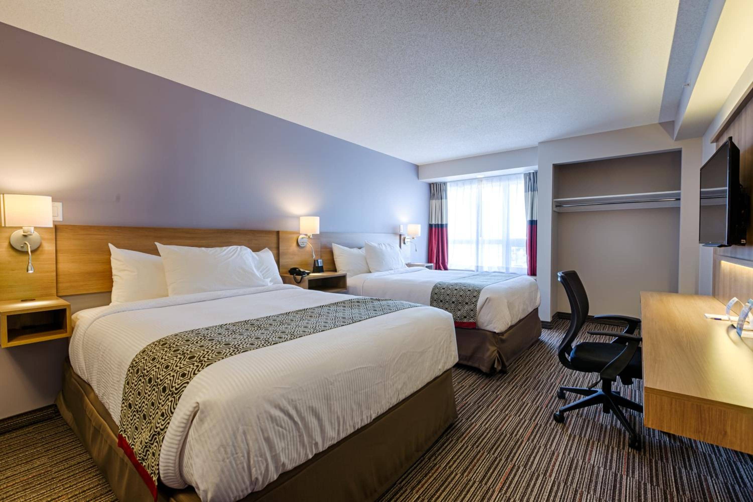 Microtel Casselman — 3