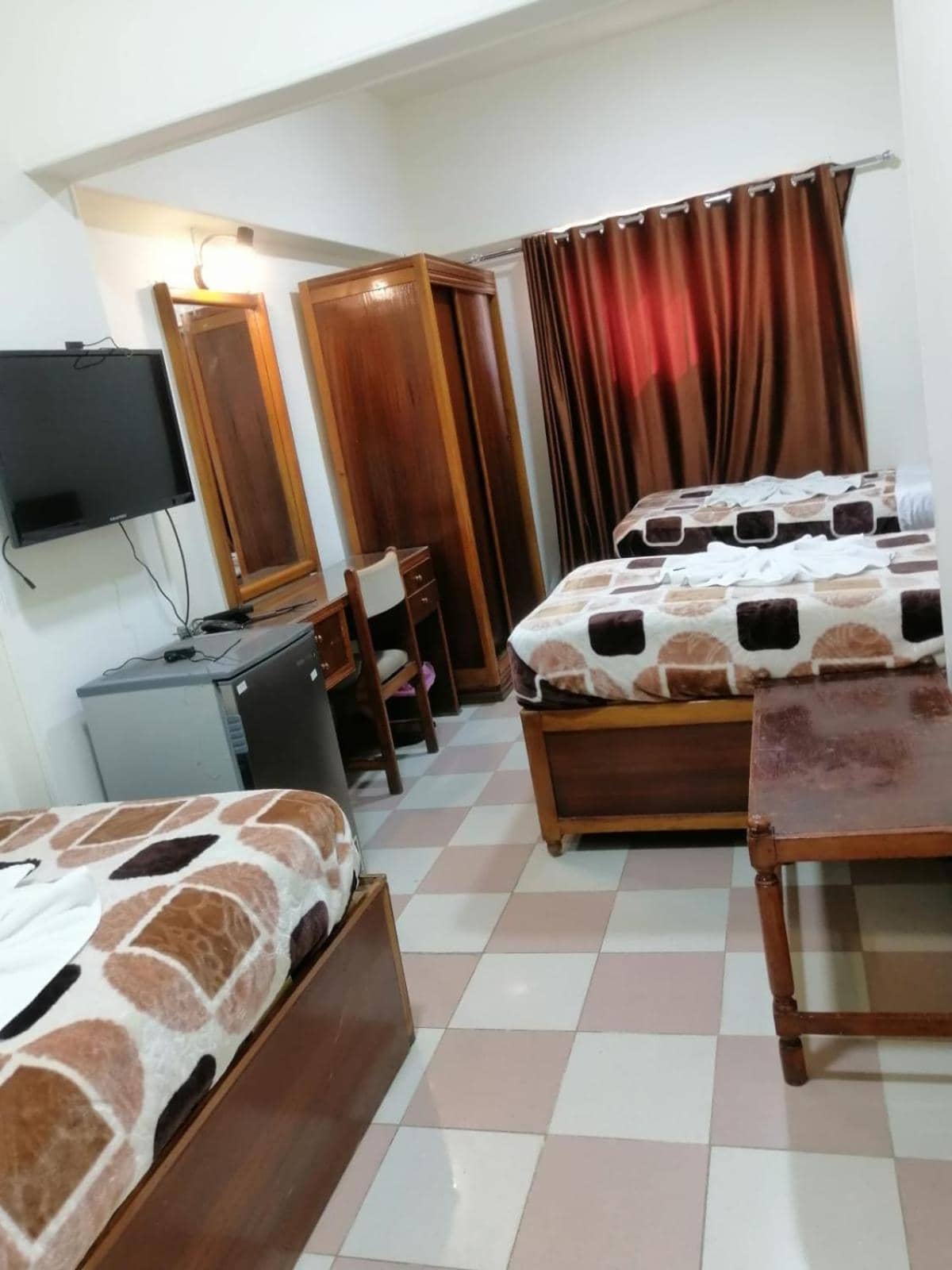 Merry Land Hotel & Roof Top Nile Restaurant Luxor — 3