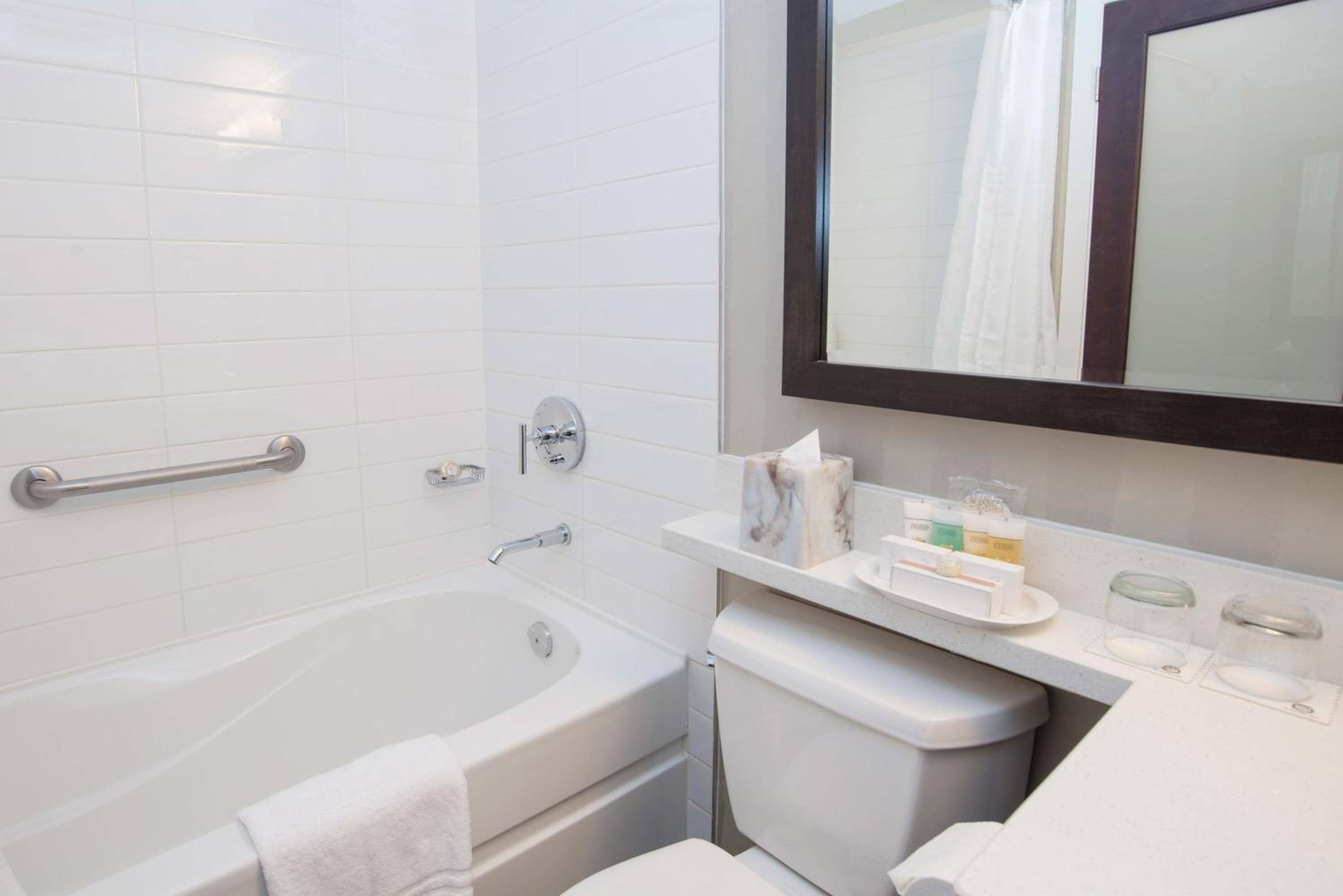 La Grande Residence at the Sutton Place Hotel — 2
