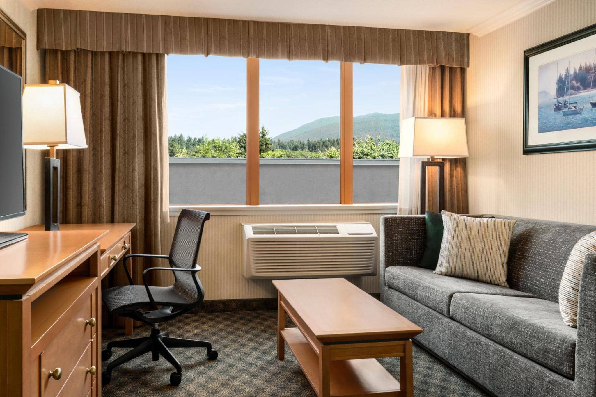 DoubleTree by Hilton North Vancouver — 2