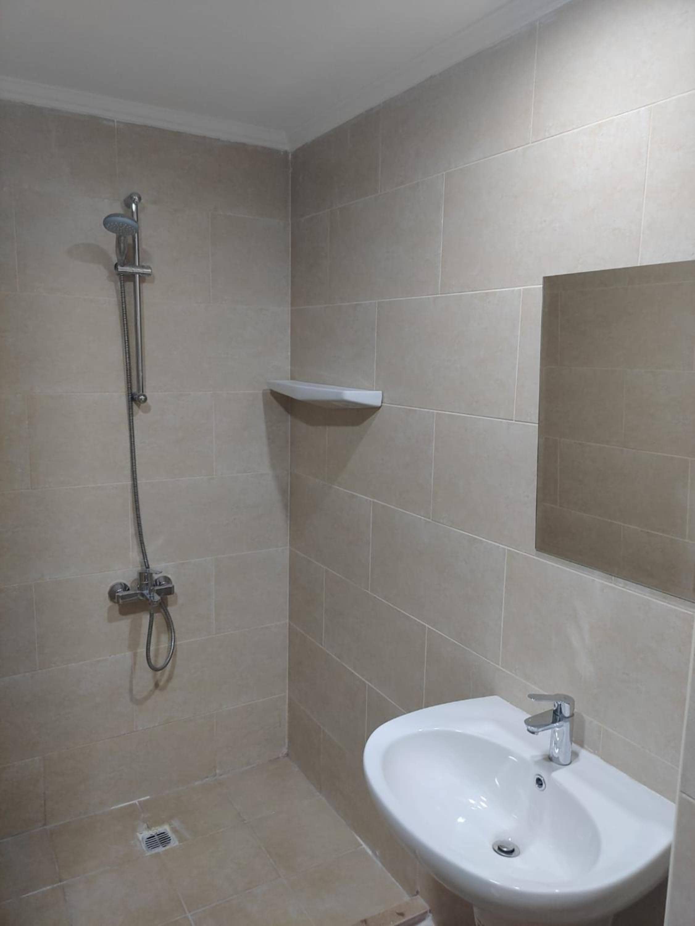 Aldau Heights lovely studio — 4