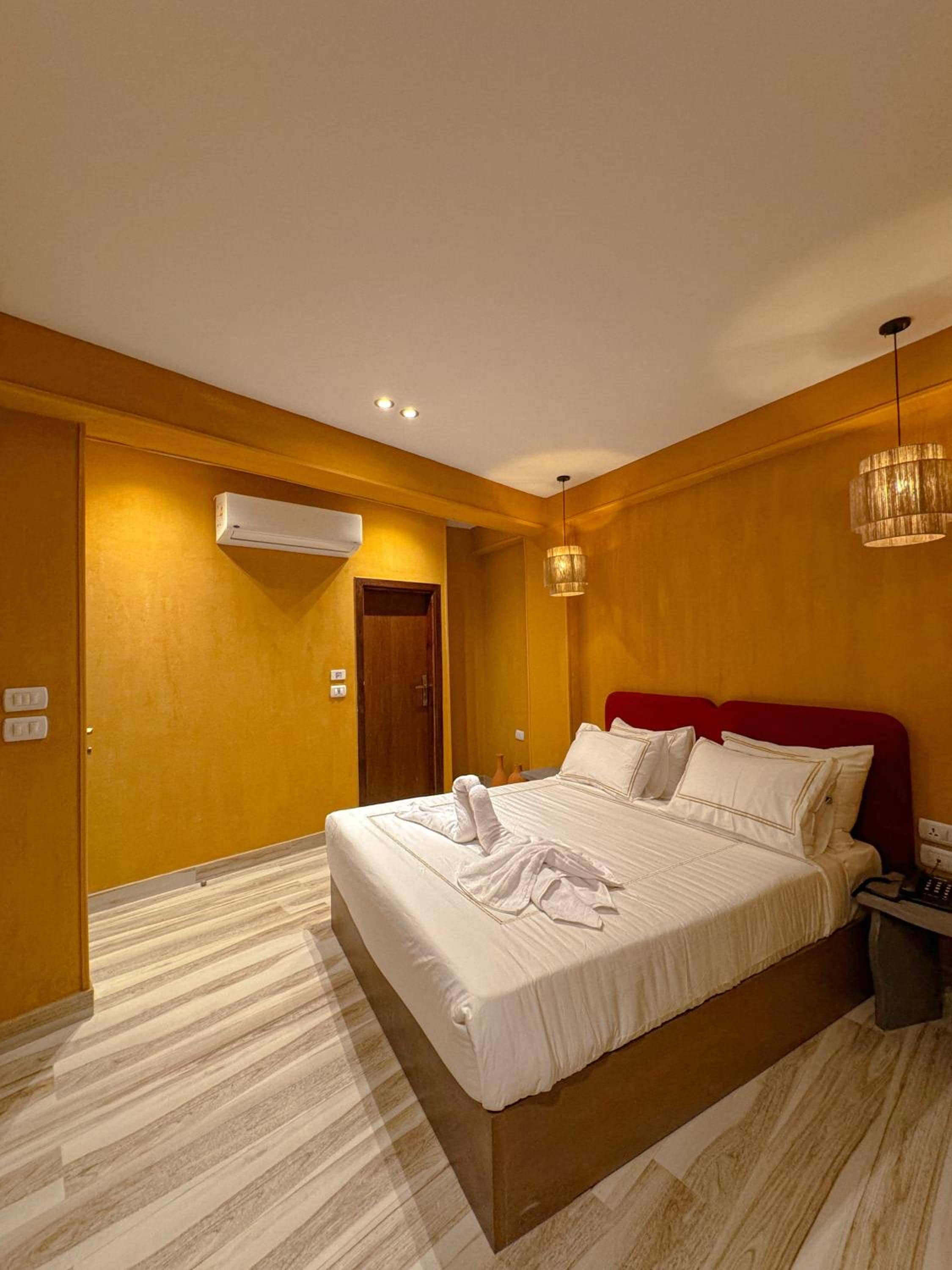 BrassAlmas Pyramids Hotel — 4