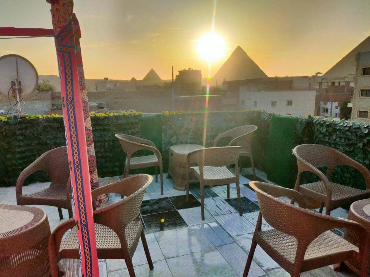 Migo Pyramids View — 3