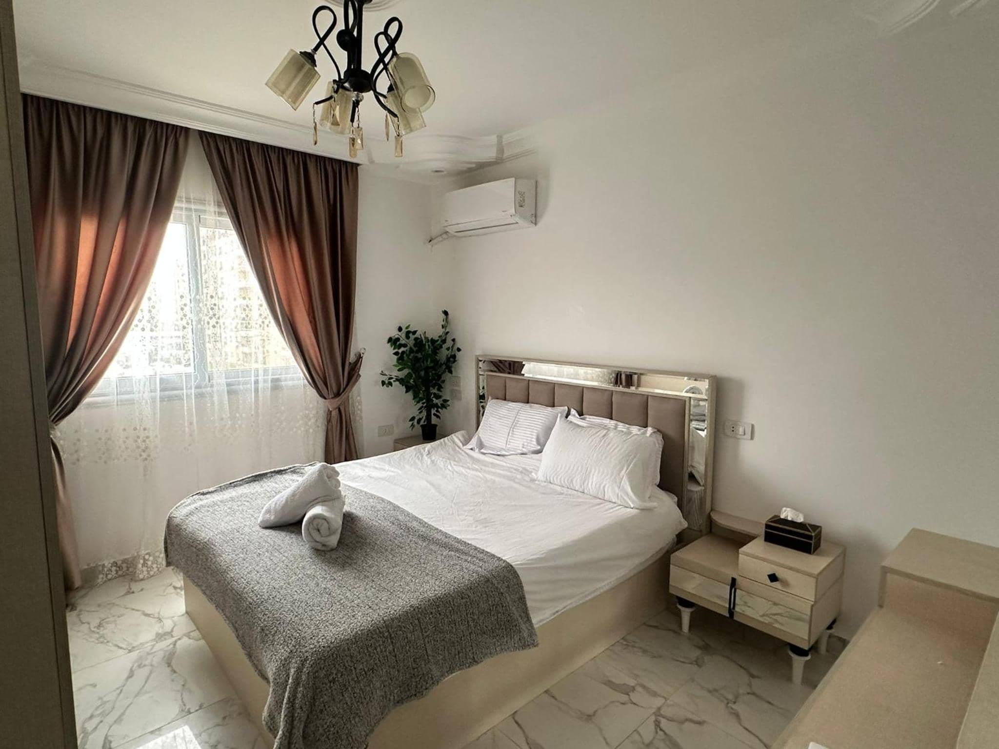 Modern 3-Bedroom Apartment — 5