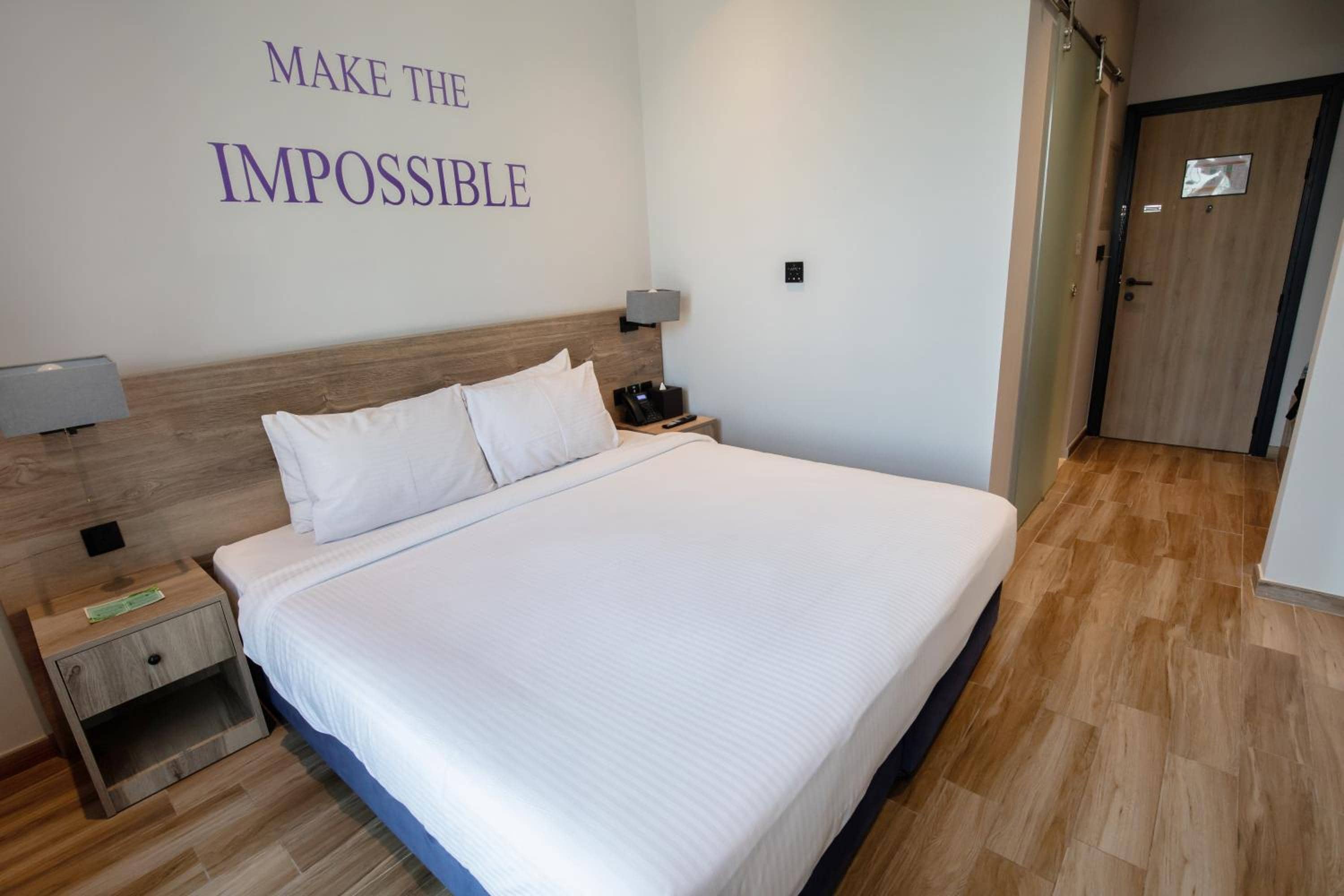 Kingsgate Canal Hotel by Millennium — 5