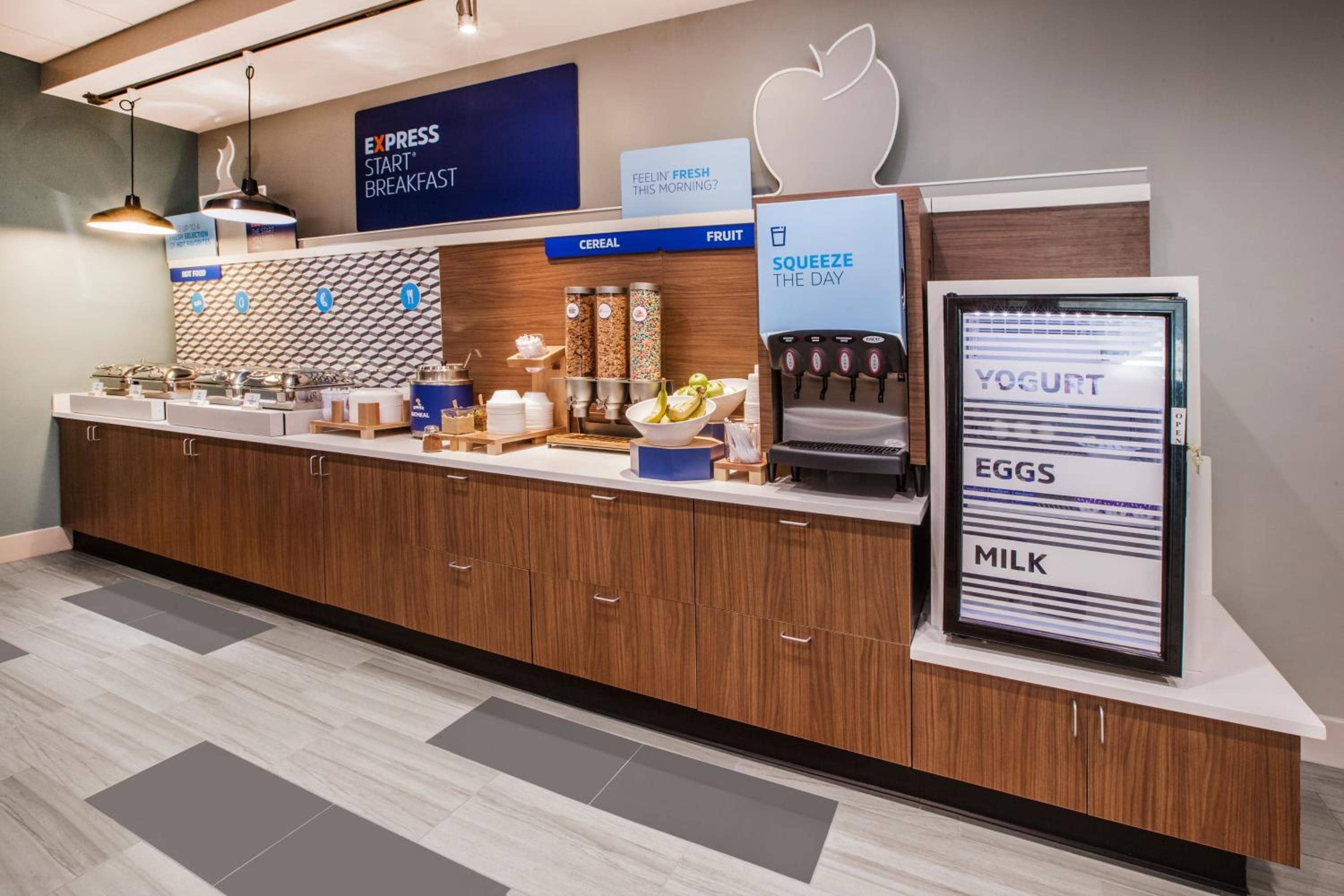 Holiday Inn Express Vancouver Airport-Richmond by IHG — 4