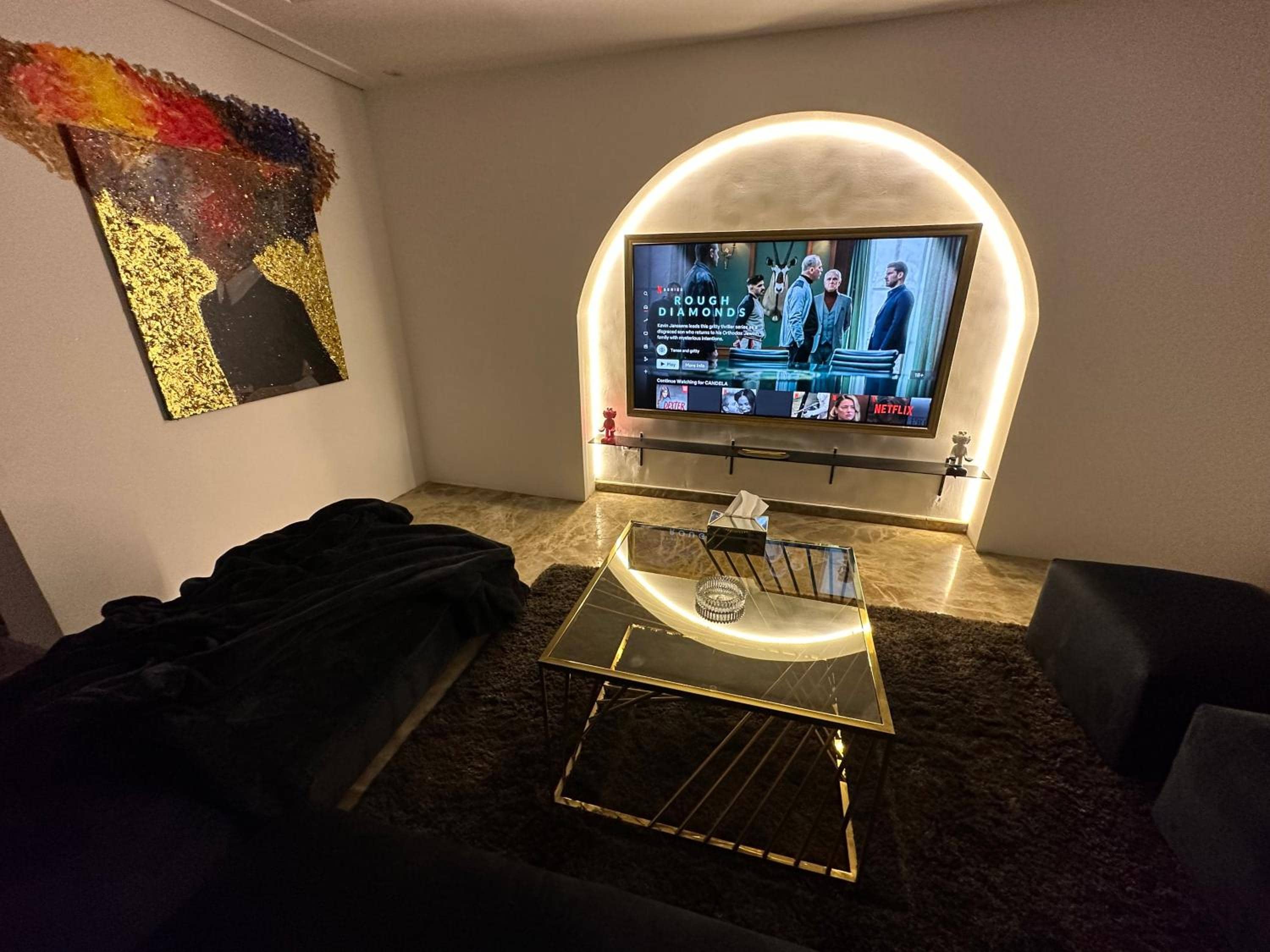 Modern 1-Bedroom apartment in Heart of Zamalek visits allowed by APOLO