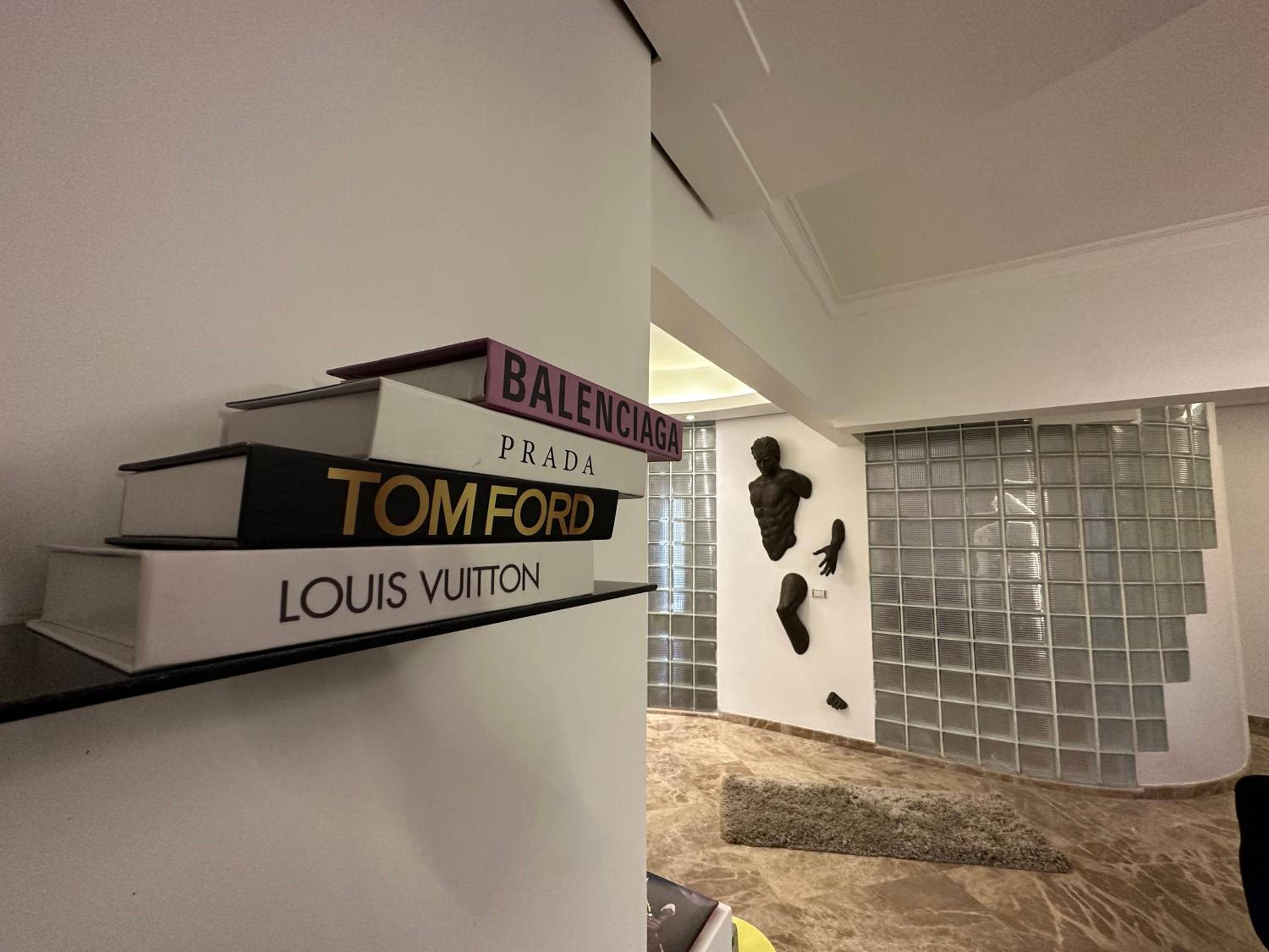 Modern 1-Bedroom apartment in Heart of Zamalek visits allowed by APOLO — 5
