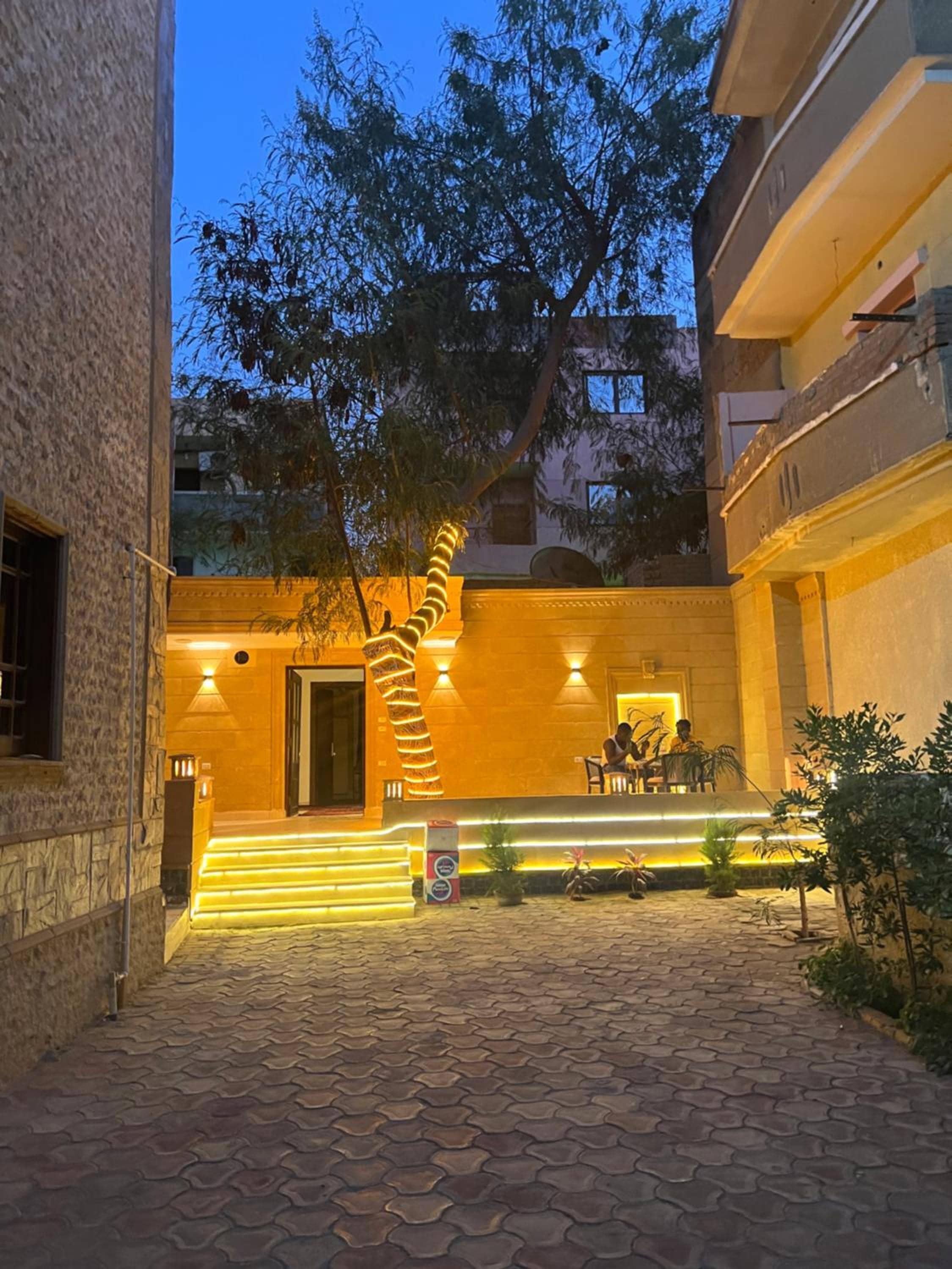Malak pyramids inn — 3