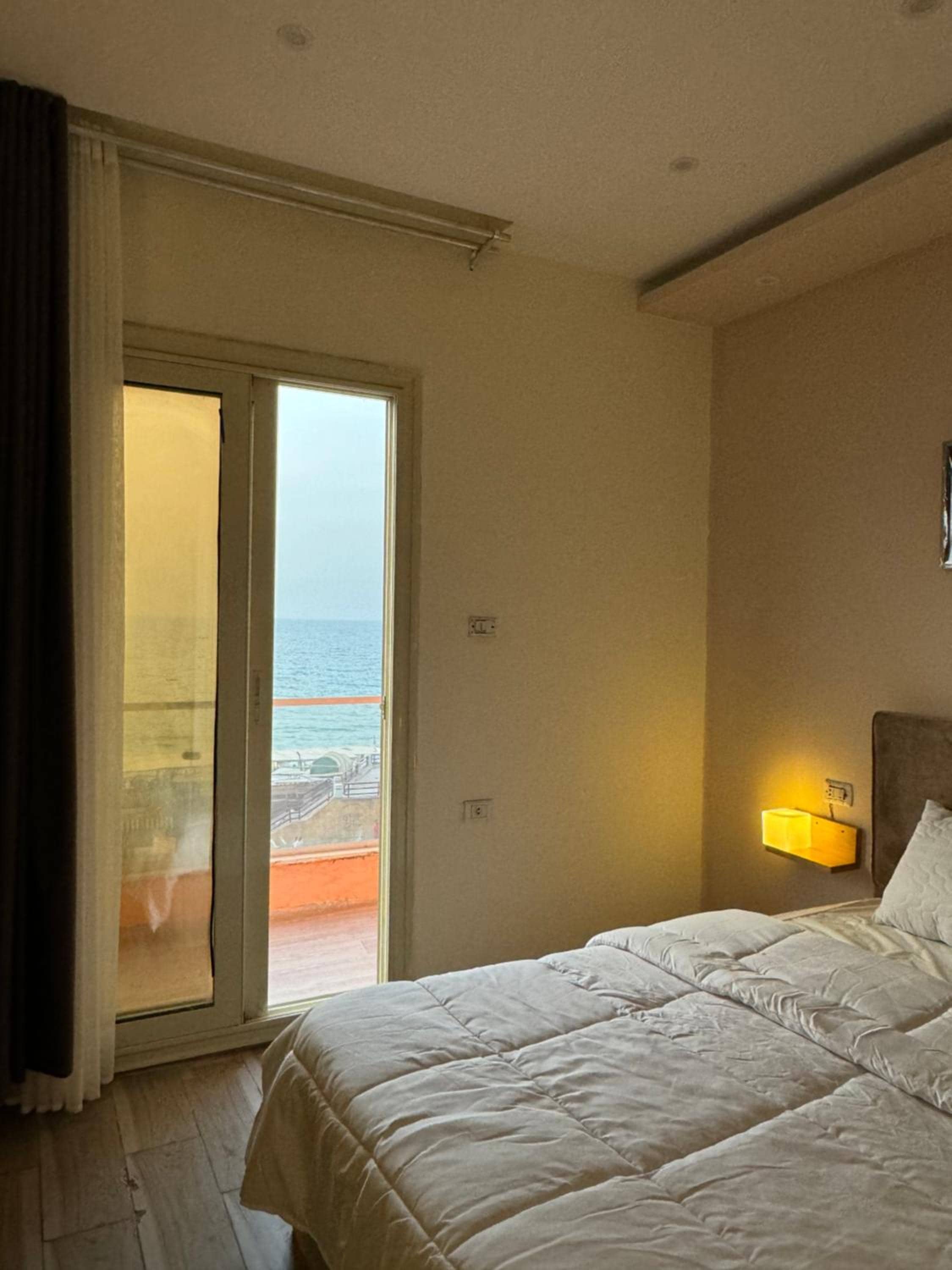 Alex Inn Rooms - Alexandria — 4