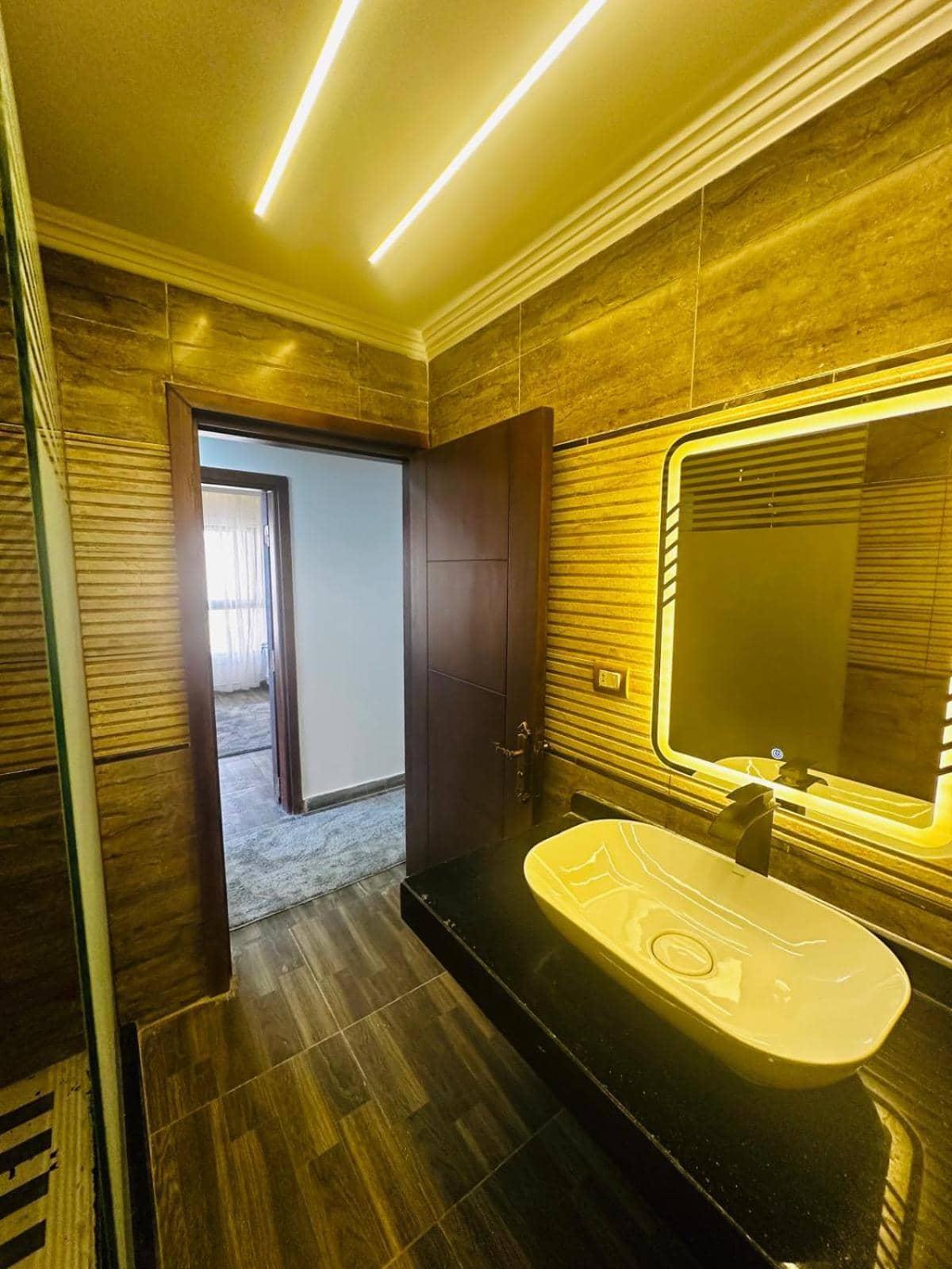 Gleem Bay Ultra Lux Sea View Apartment — 4