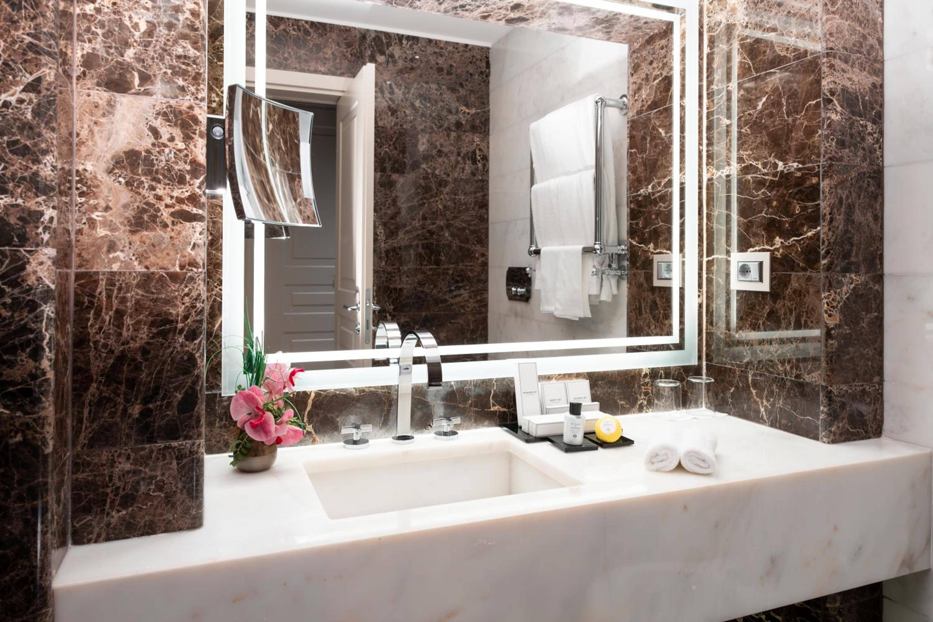 The First Arte - Preferred Hotels & Resorts — 5