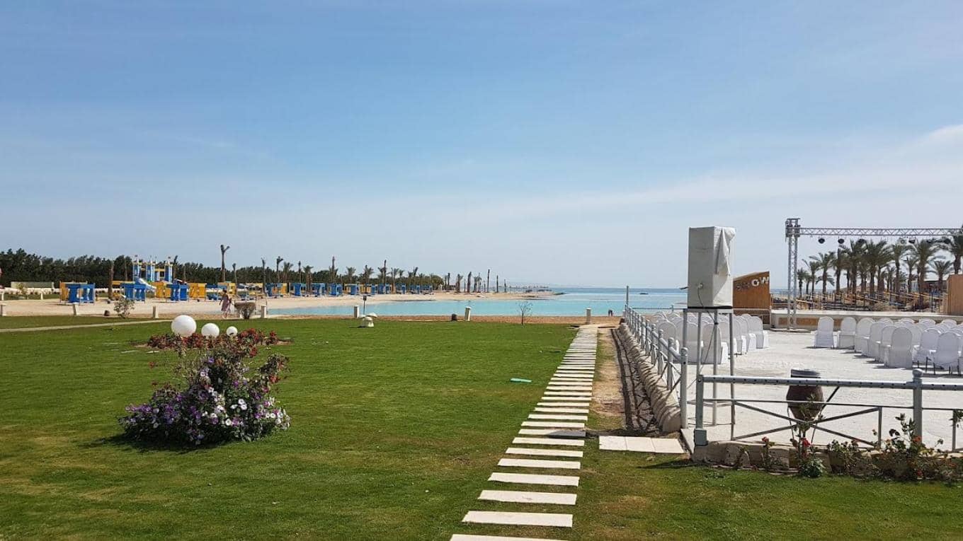 Private Room Hurghada for rent beach and pools included Not Valid for Locals — 2